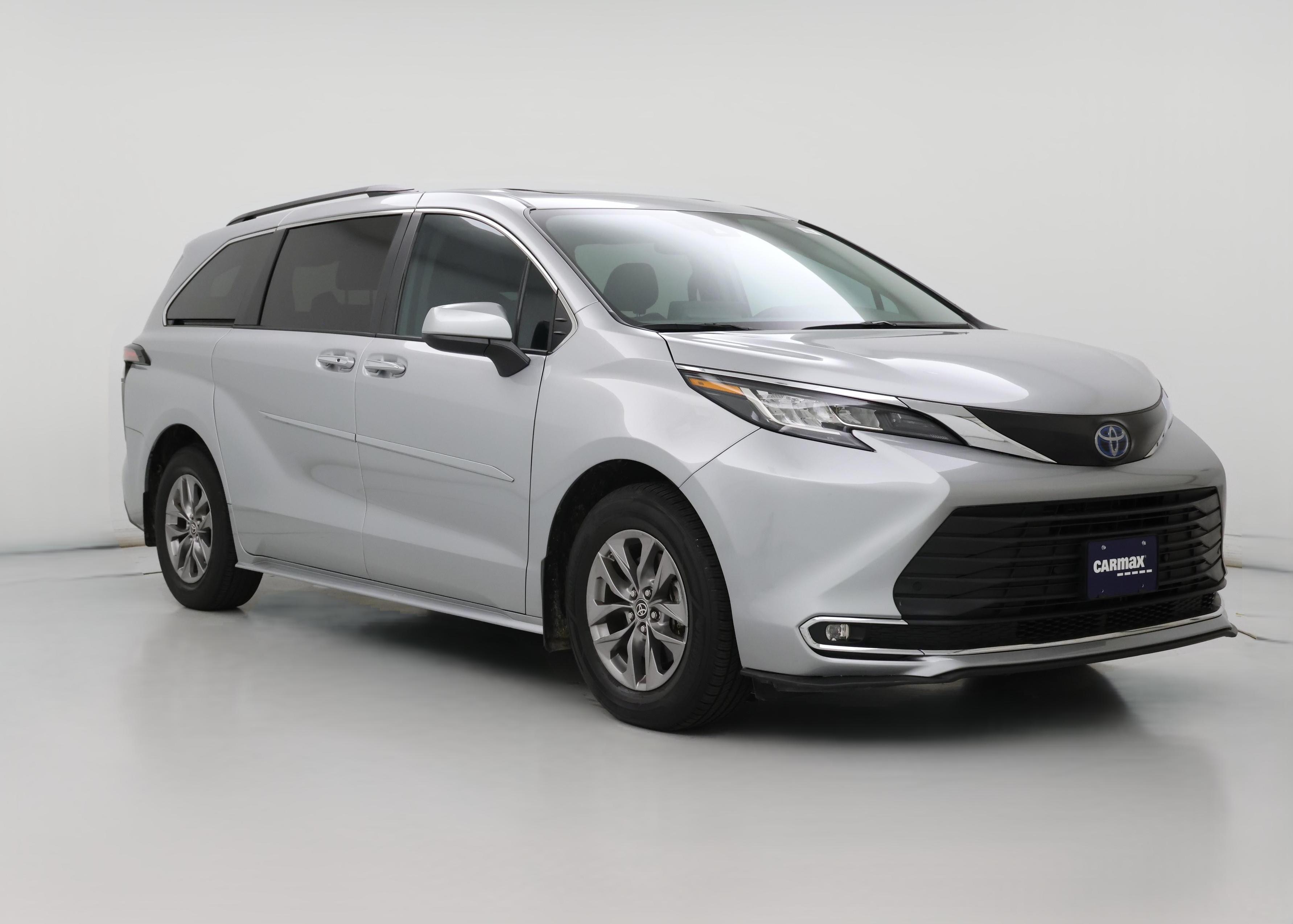 Thumbnail: 2023 Toyota Sienna - 1