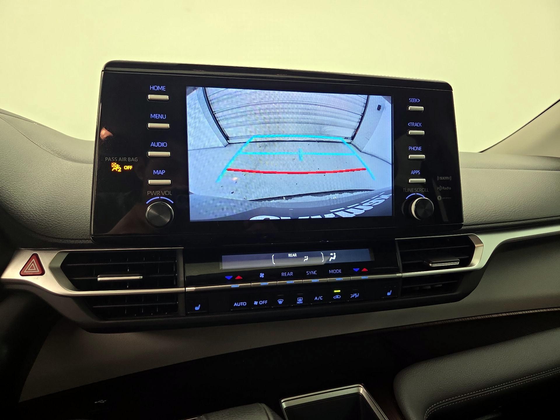 Thumbnail: 2023 Toyota Sienna - 14