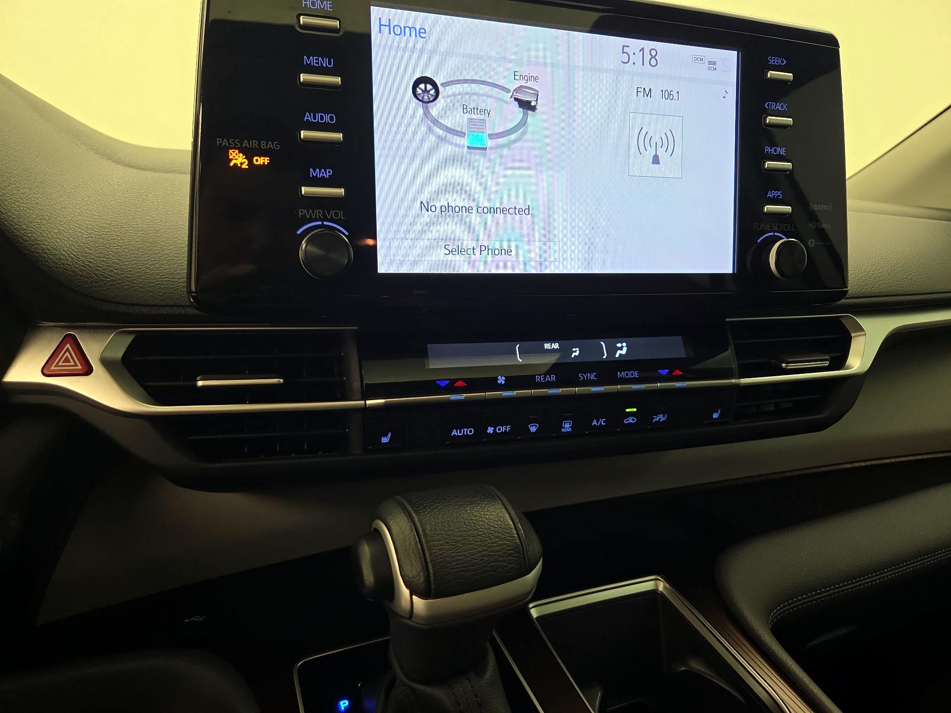 Thumbnail: 2023 Toyota Sienna - 16