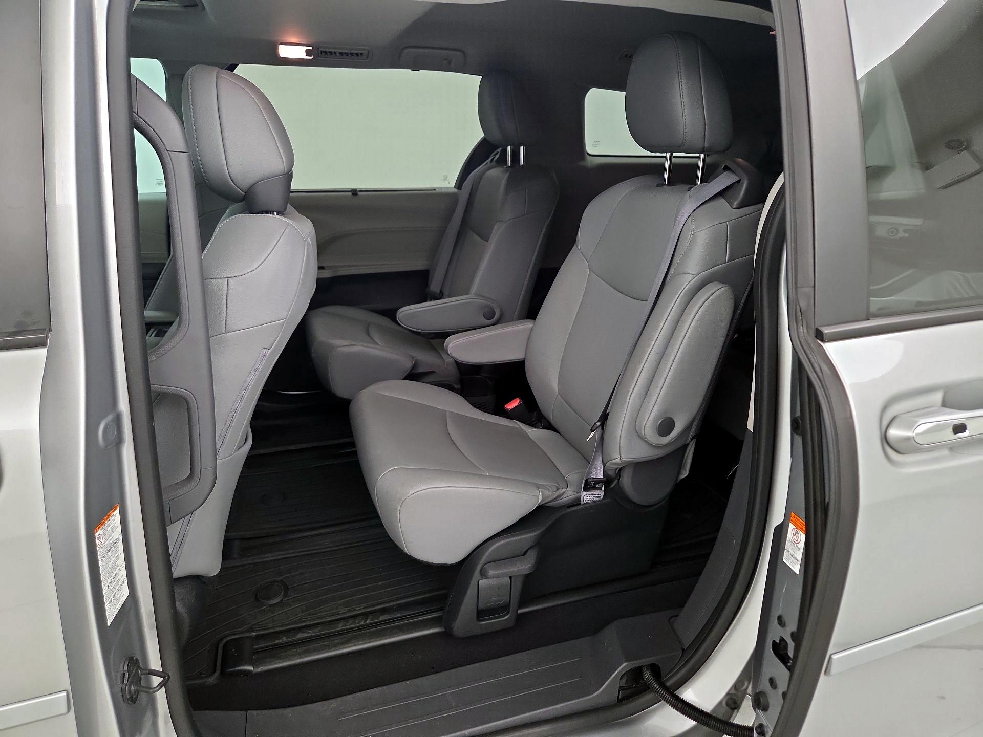 Thumbnail: 2023 Toyota Sienna - 20