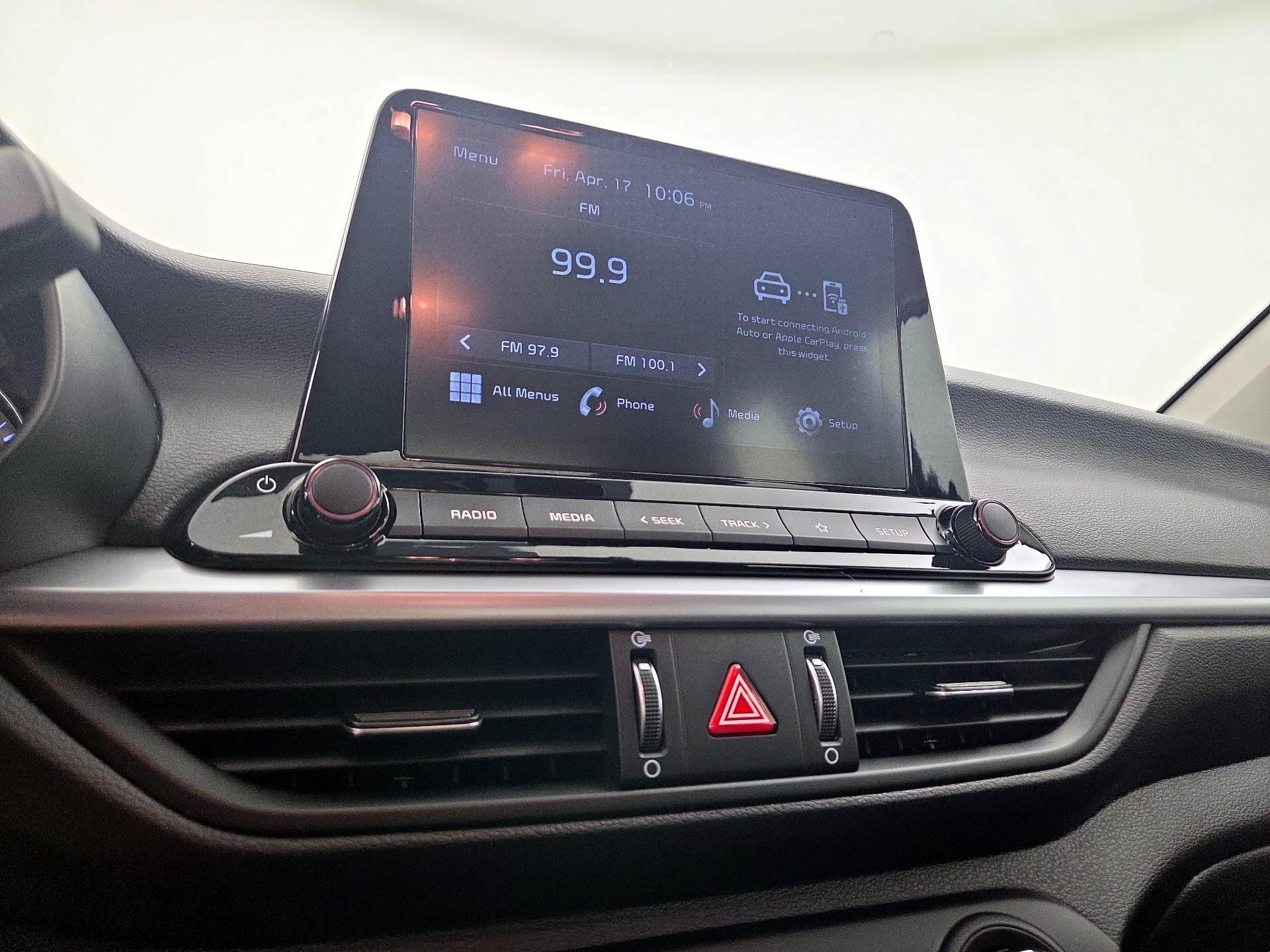 Thumbnail: 2023 Kia Forte - 15