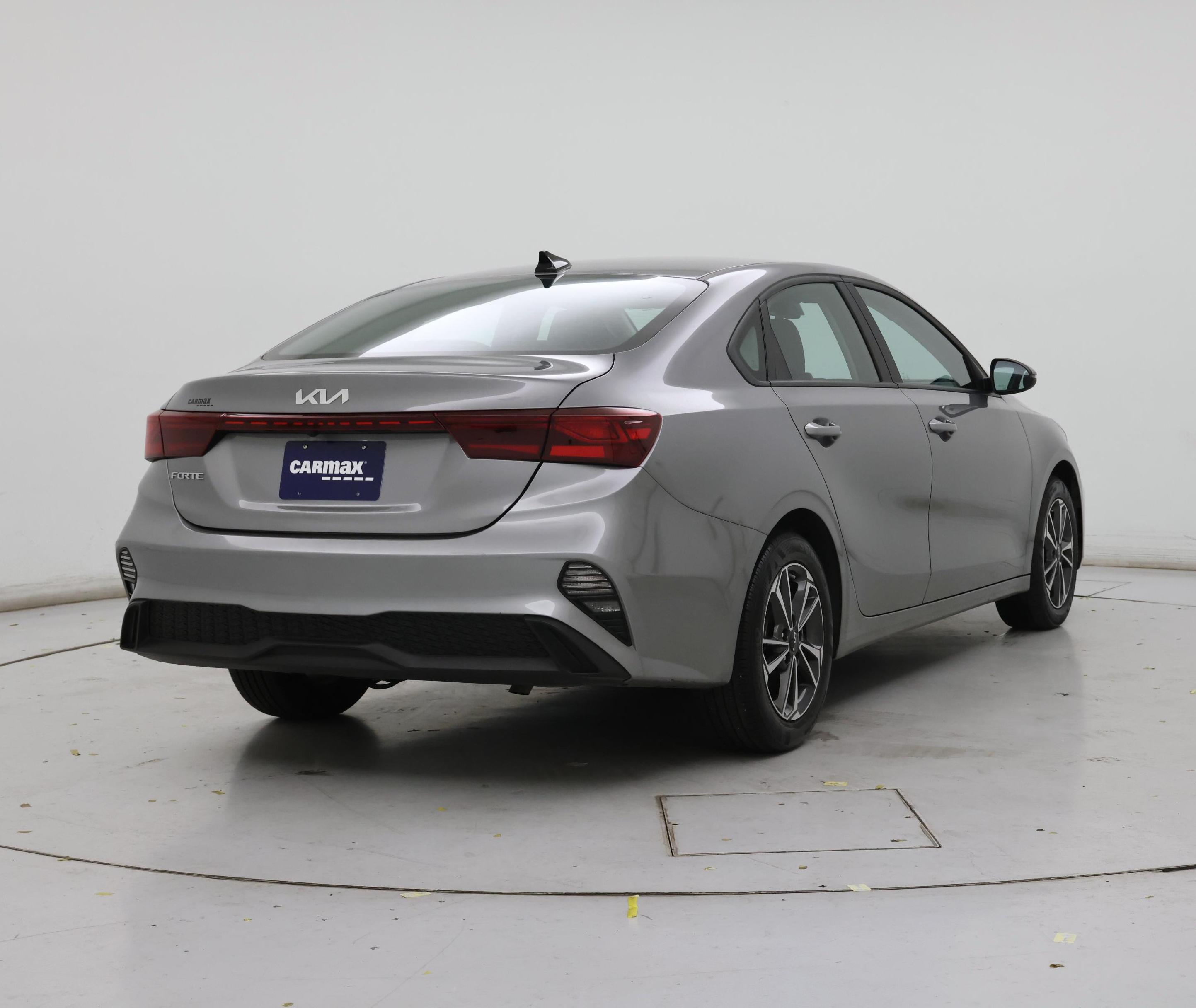 Thumbnail: 2023 Kia Forte - 8