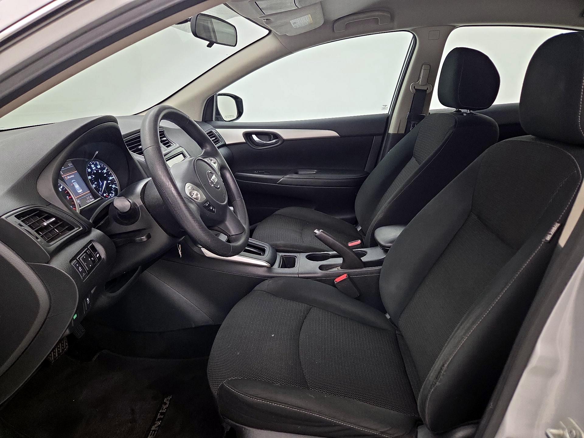 Thumbnail: 2019 Nissan Sentra - 9