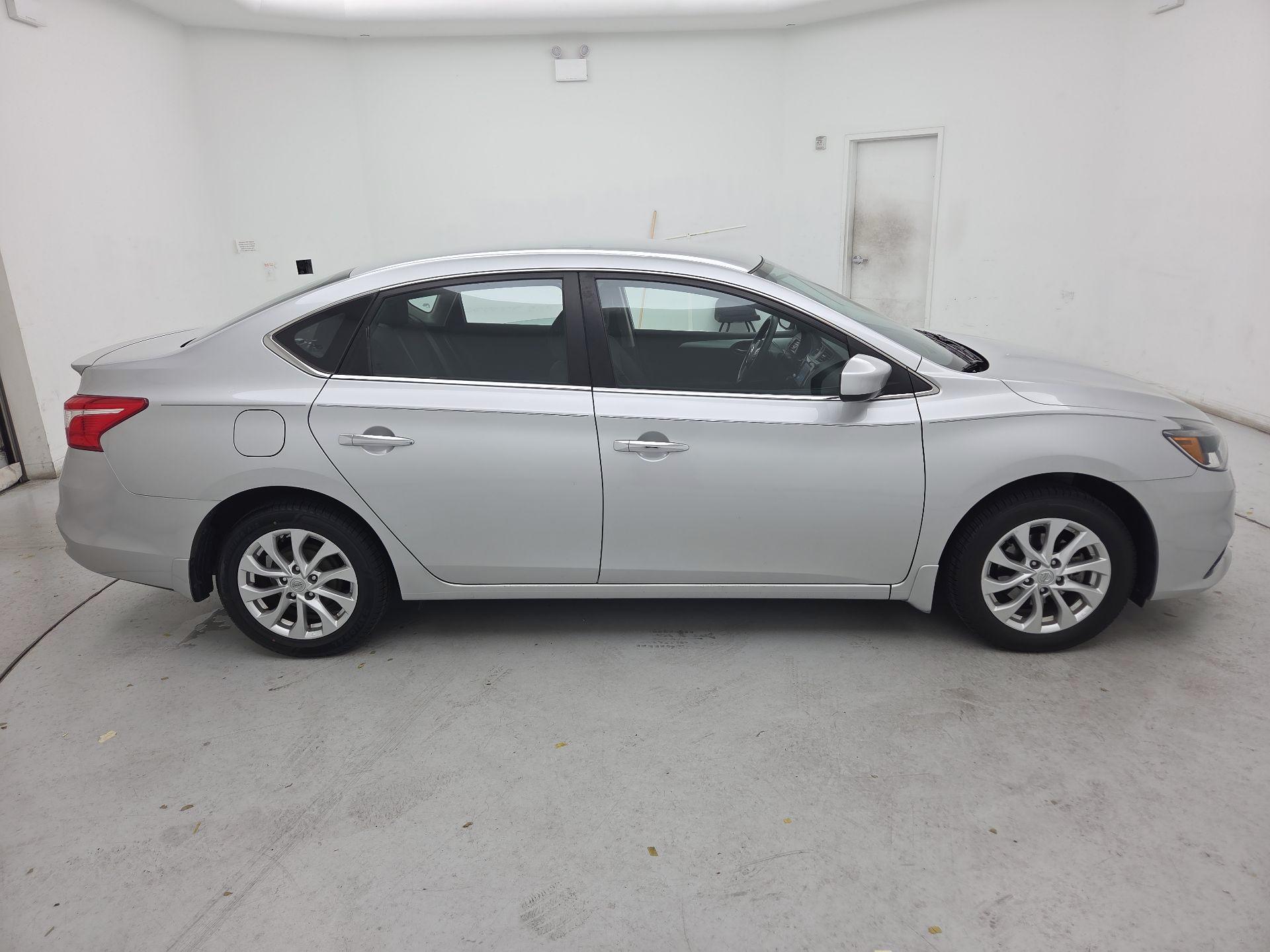 Thumbnail: 2019 Nissan Sentra - 4