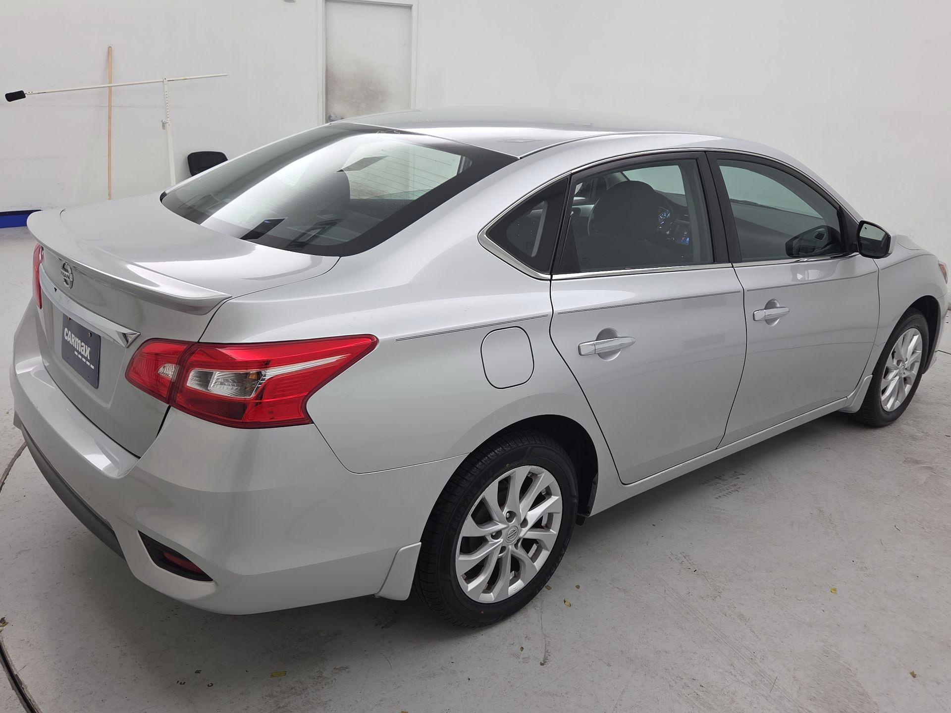 Thumbnail: 2019 Nissan Sentra - 5