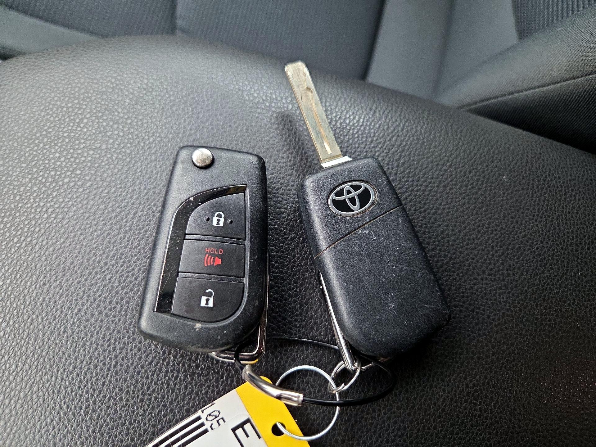 Thumbnail: 2019 Toyota RAV4 - 20