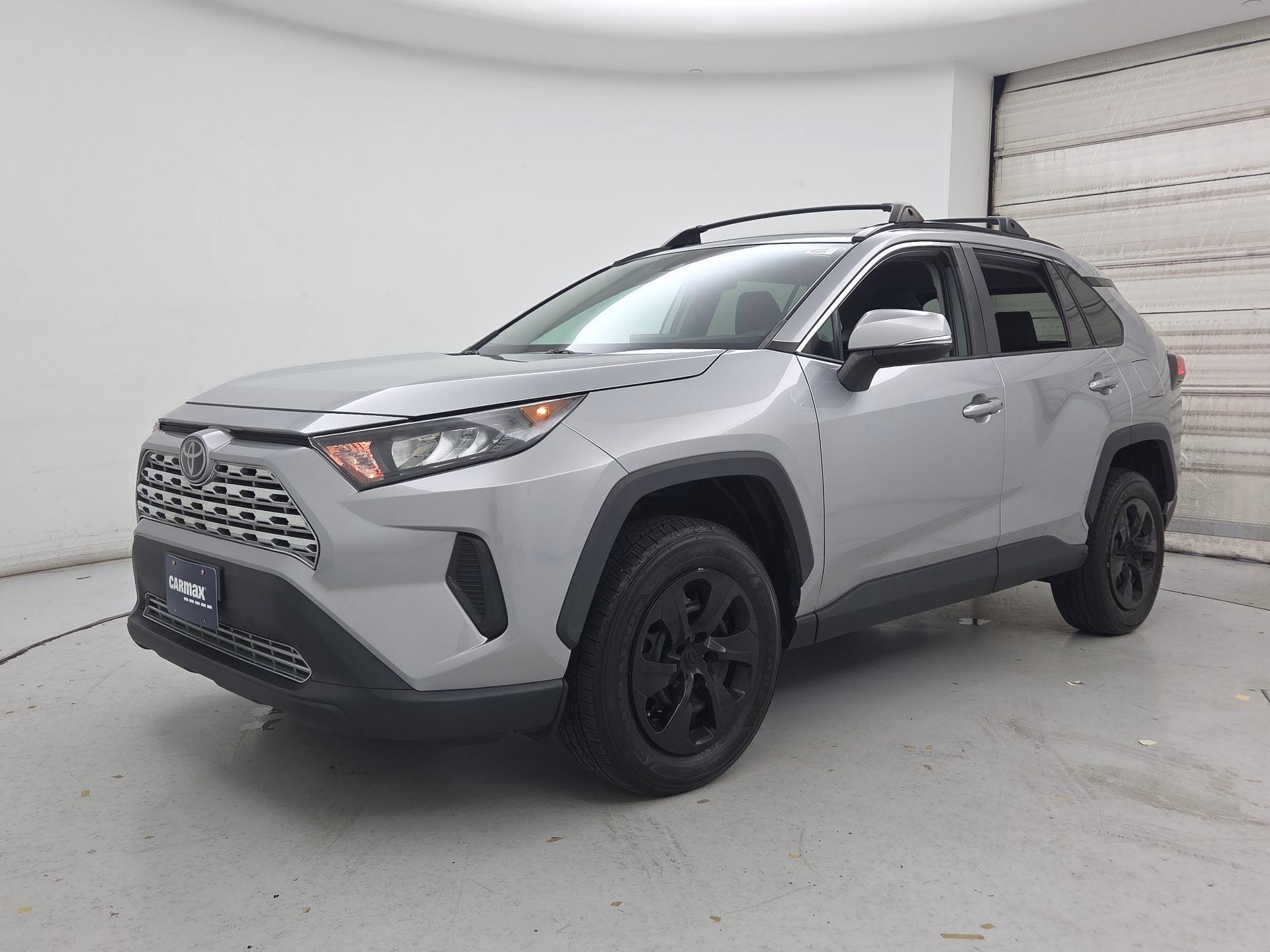 Thumbnail: 2019 Toyota RAV4 - 3