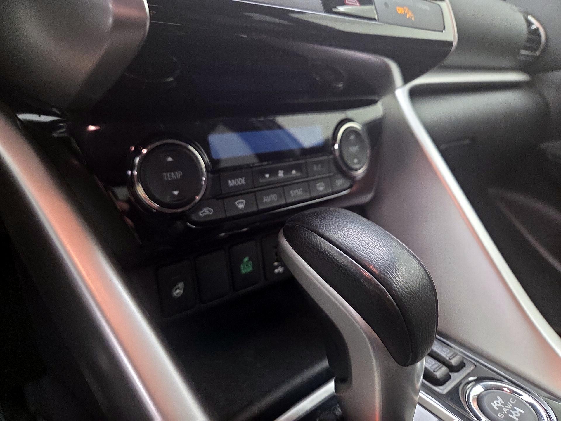 Thumbnail: 2019 Mitsubishi Eclipse Cross - 16