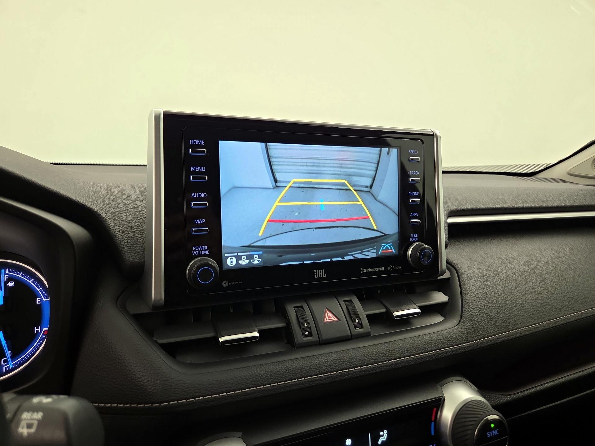 Thumbnail: 2020 Toyota RAV4 - 15