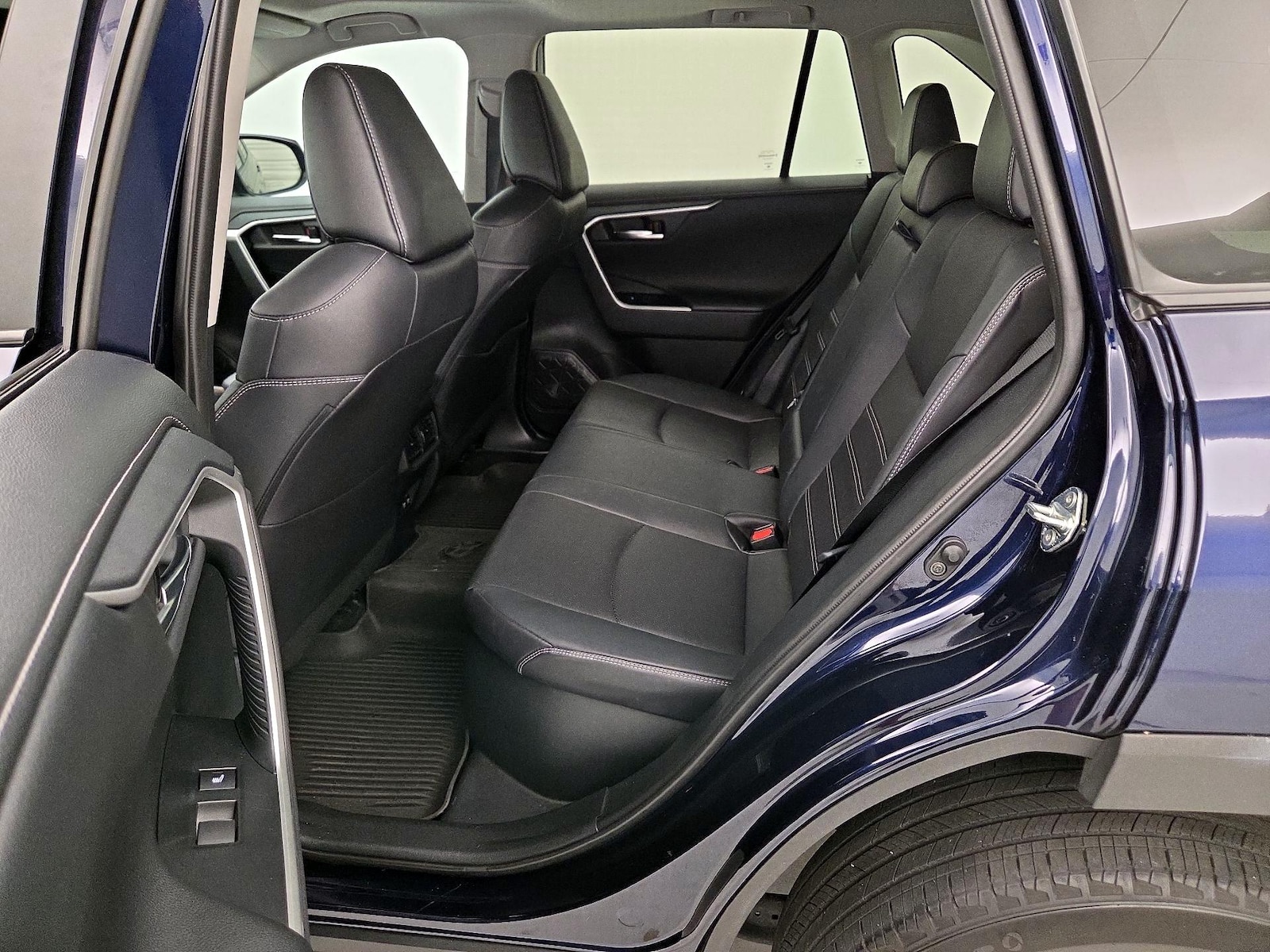 2020 Toyota RAV4 Limited - Photo 22