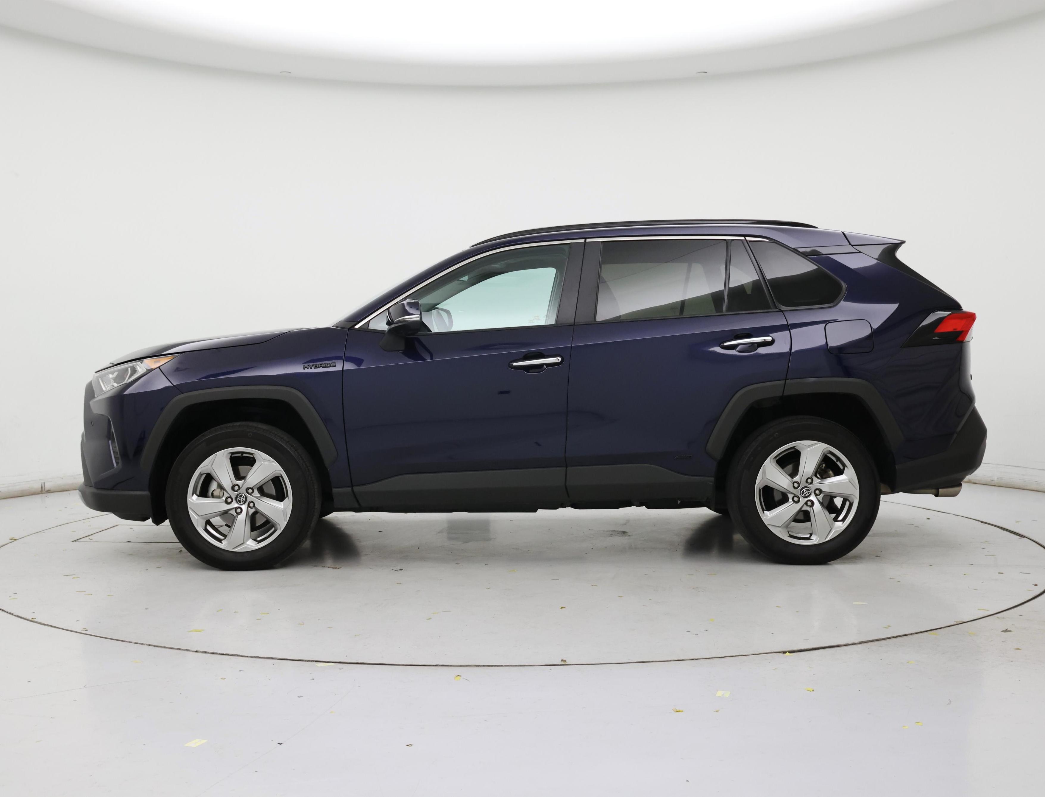Thumbnail: 2020 Toyota RAV4 - 3