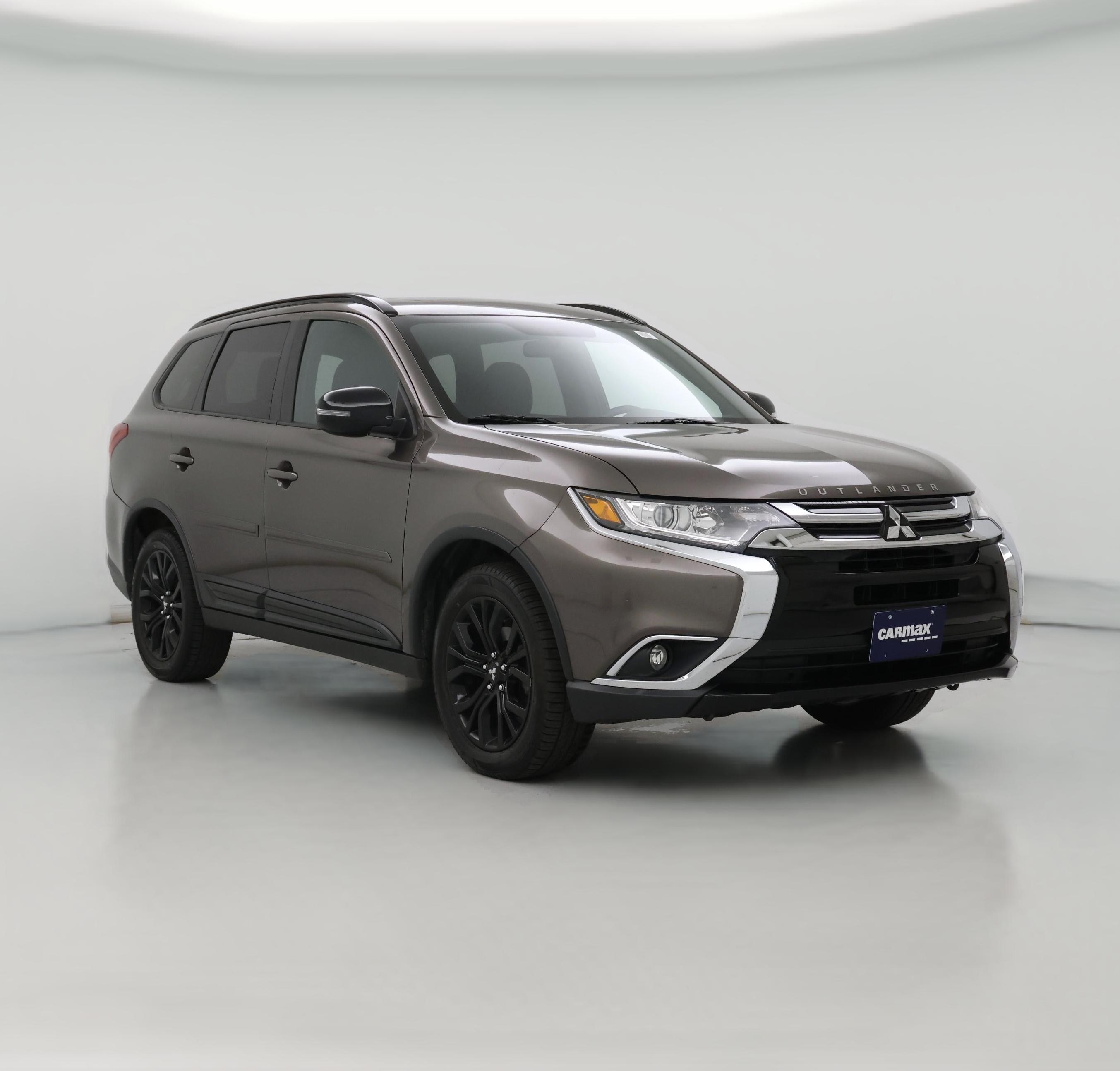 Thumbnail: 2018 Mitsubishi Outlander - 1