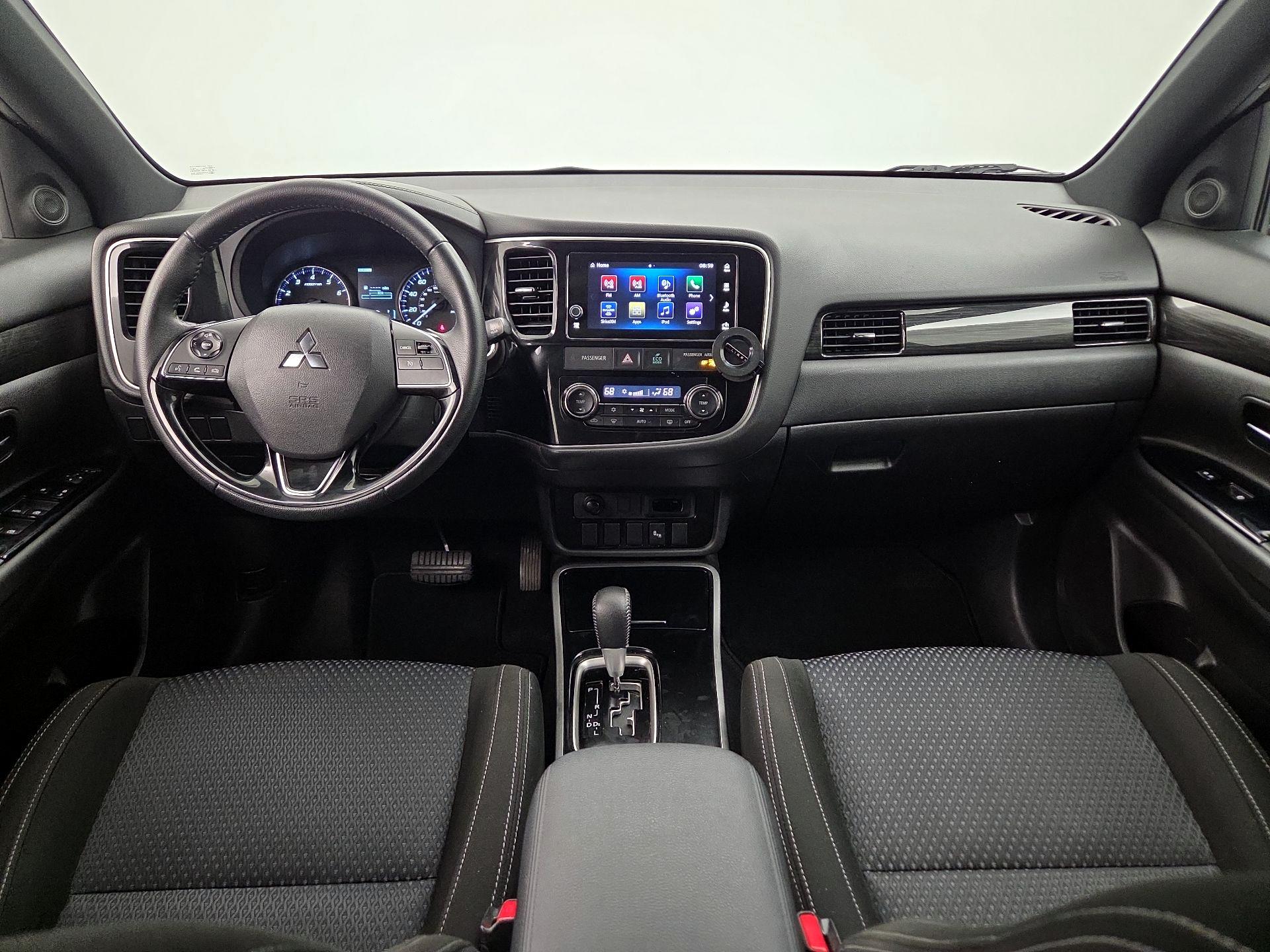 Thumbnail: 2018 Mitsubishi Outlander - 9