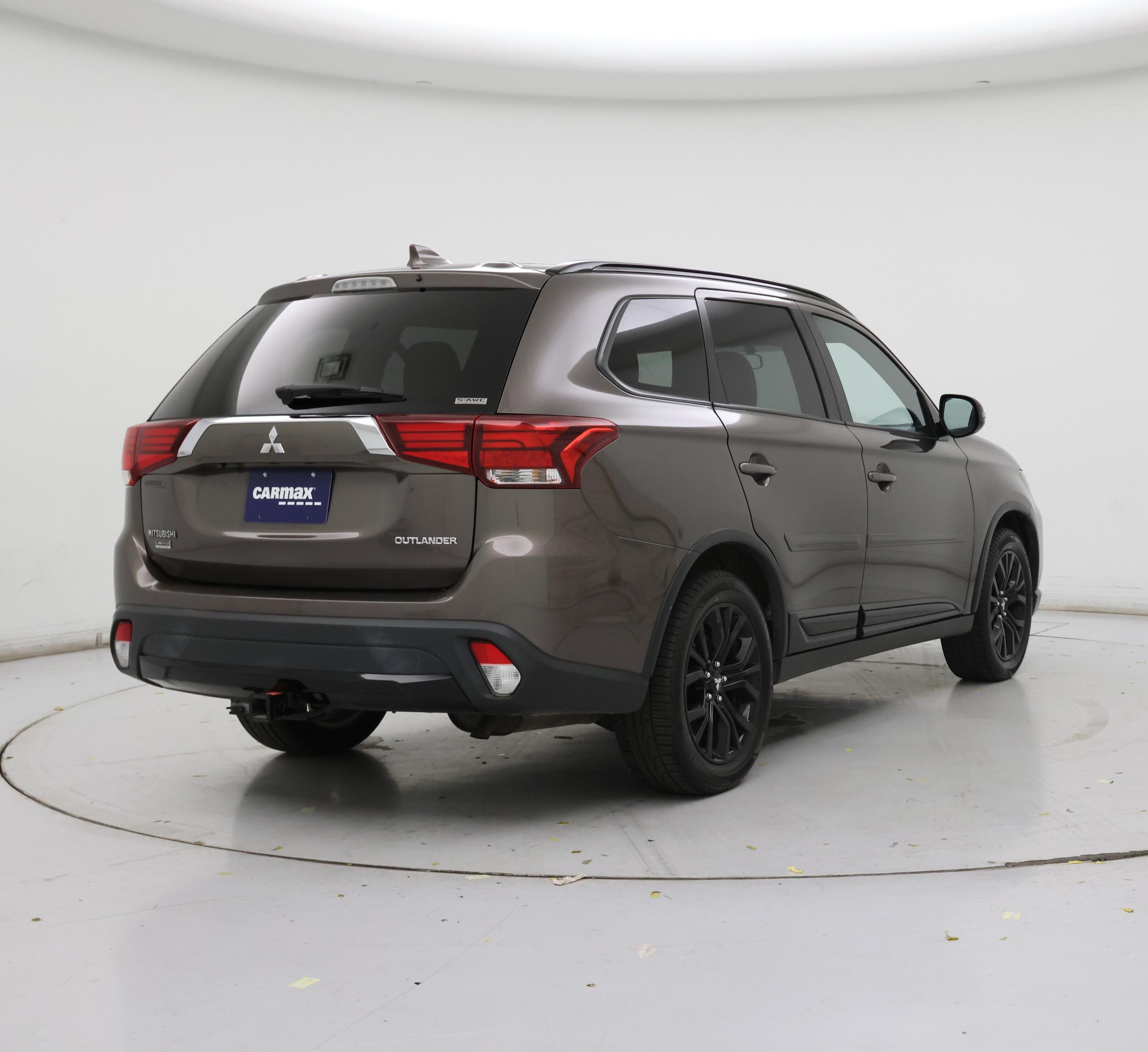 Thumbnail: 2018 Mitsubishi Outlander - 8