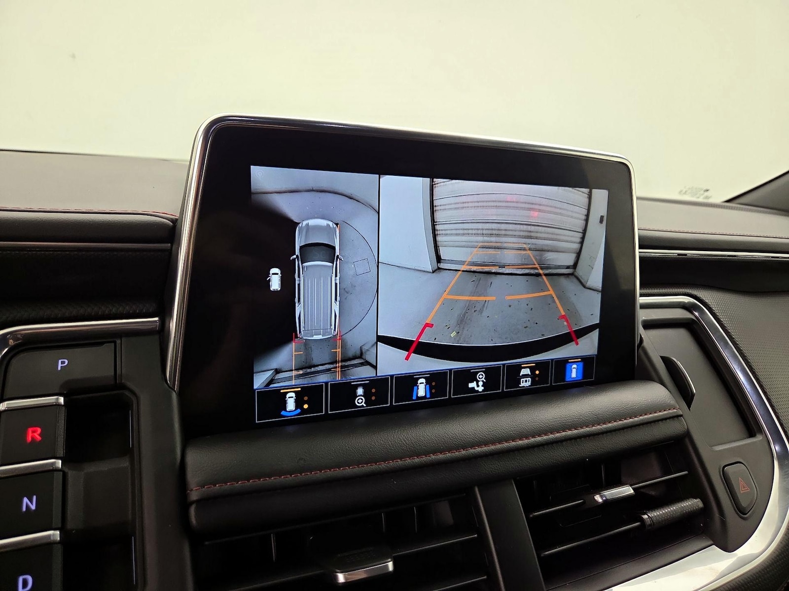 2021 Chevrolet Tahoe RST - Photo 15