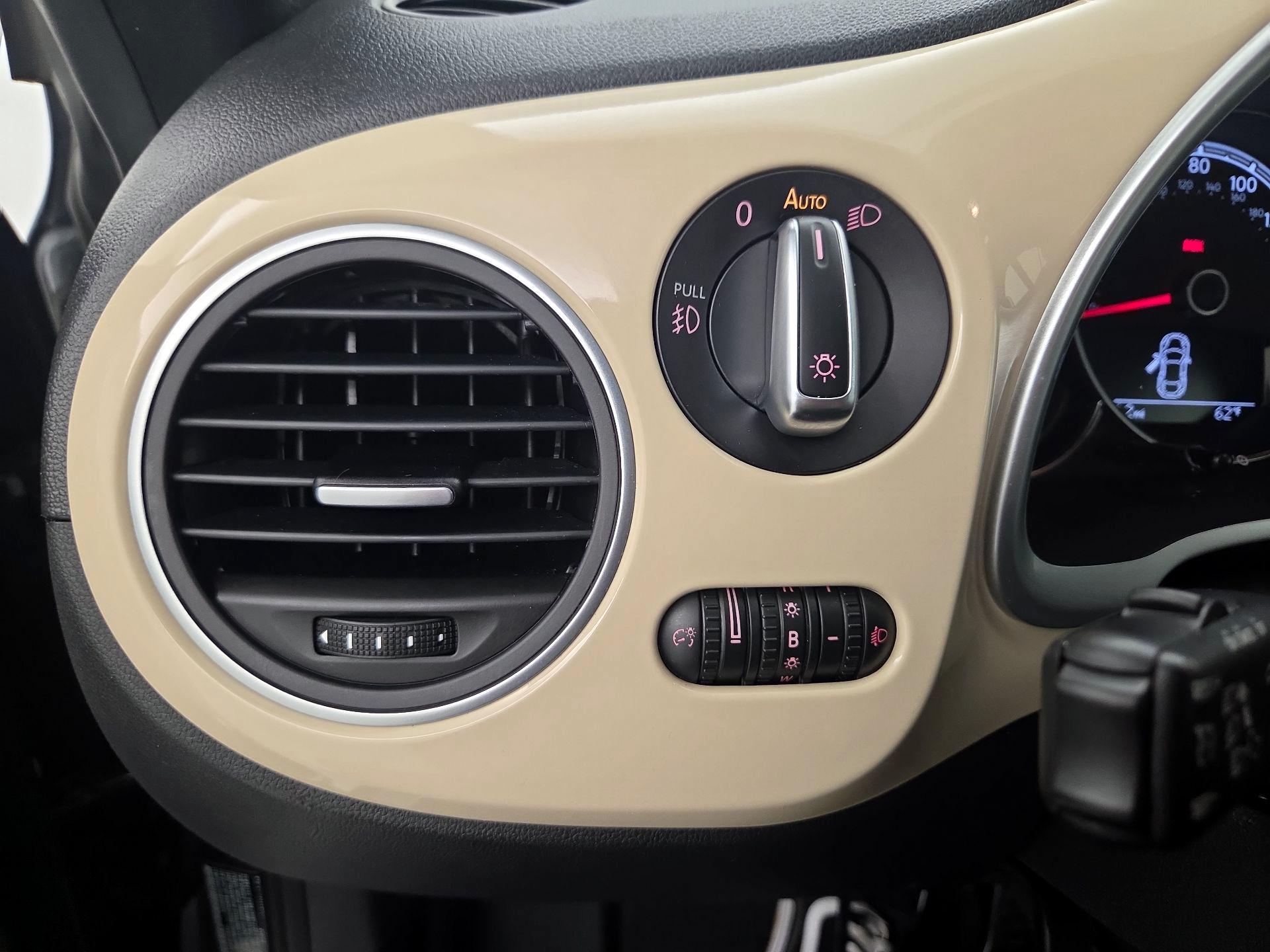 Thumbnail: 2019 Volkswagen Beetle - 13