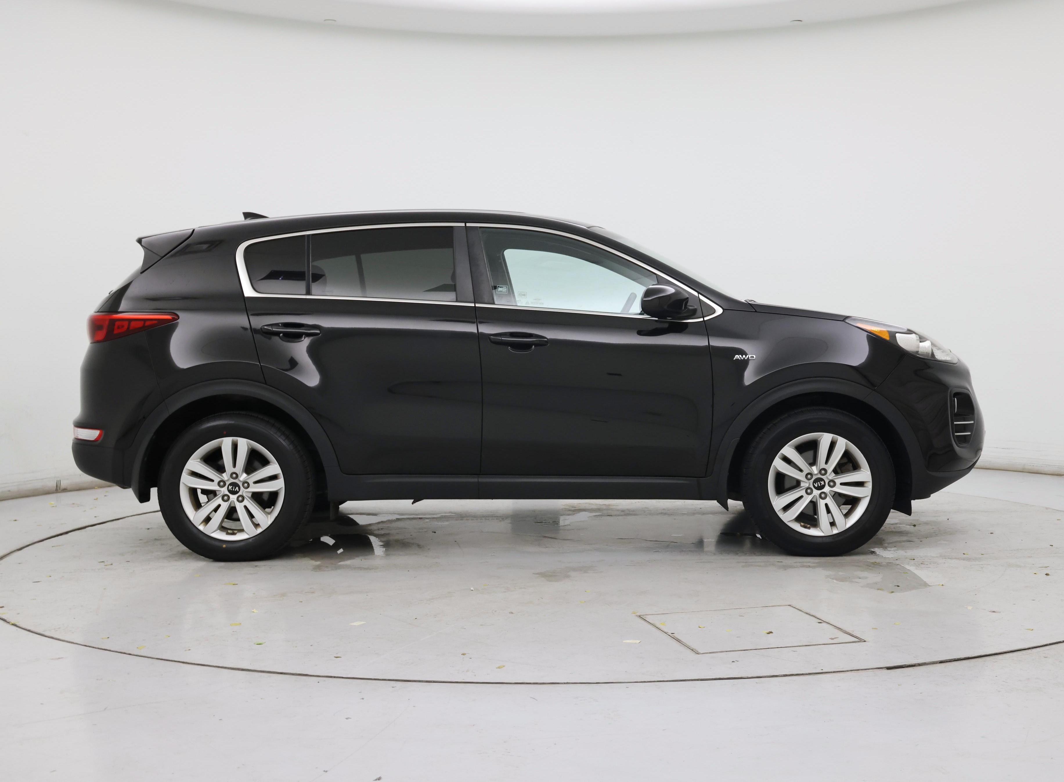 Thumbnail: 2017 Kia Sportage - 7