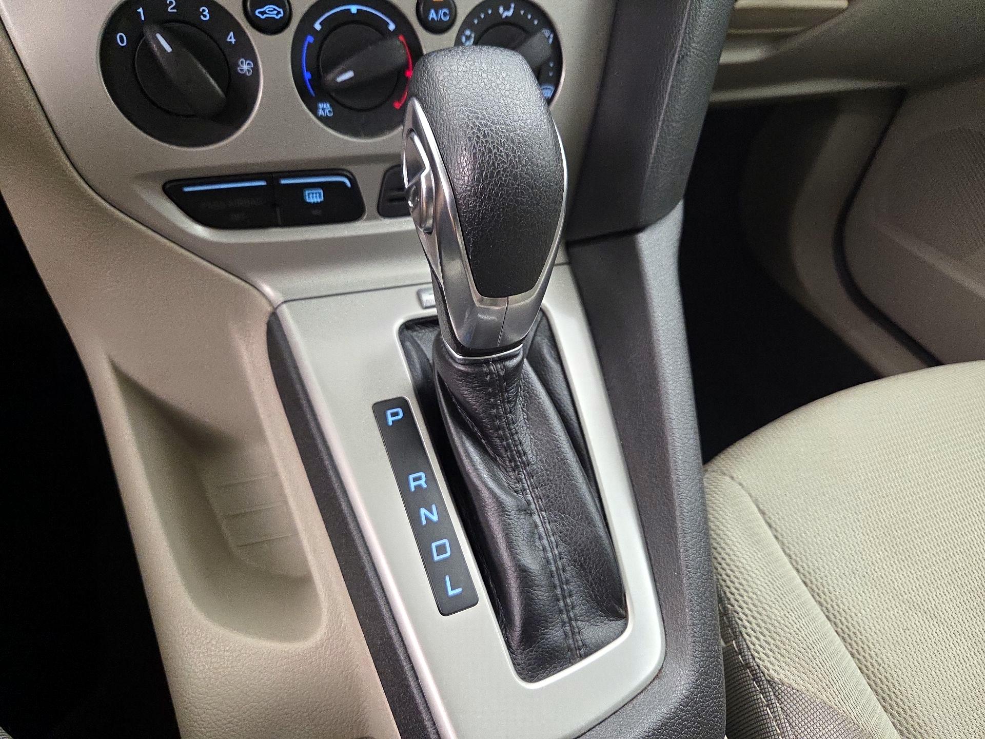 Thumbnail: 2014 Ford Focus - 16