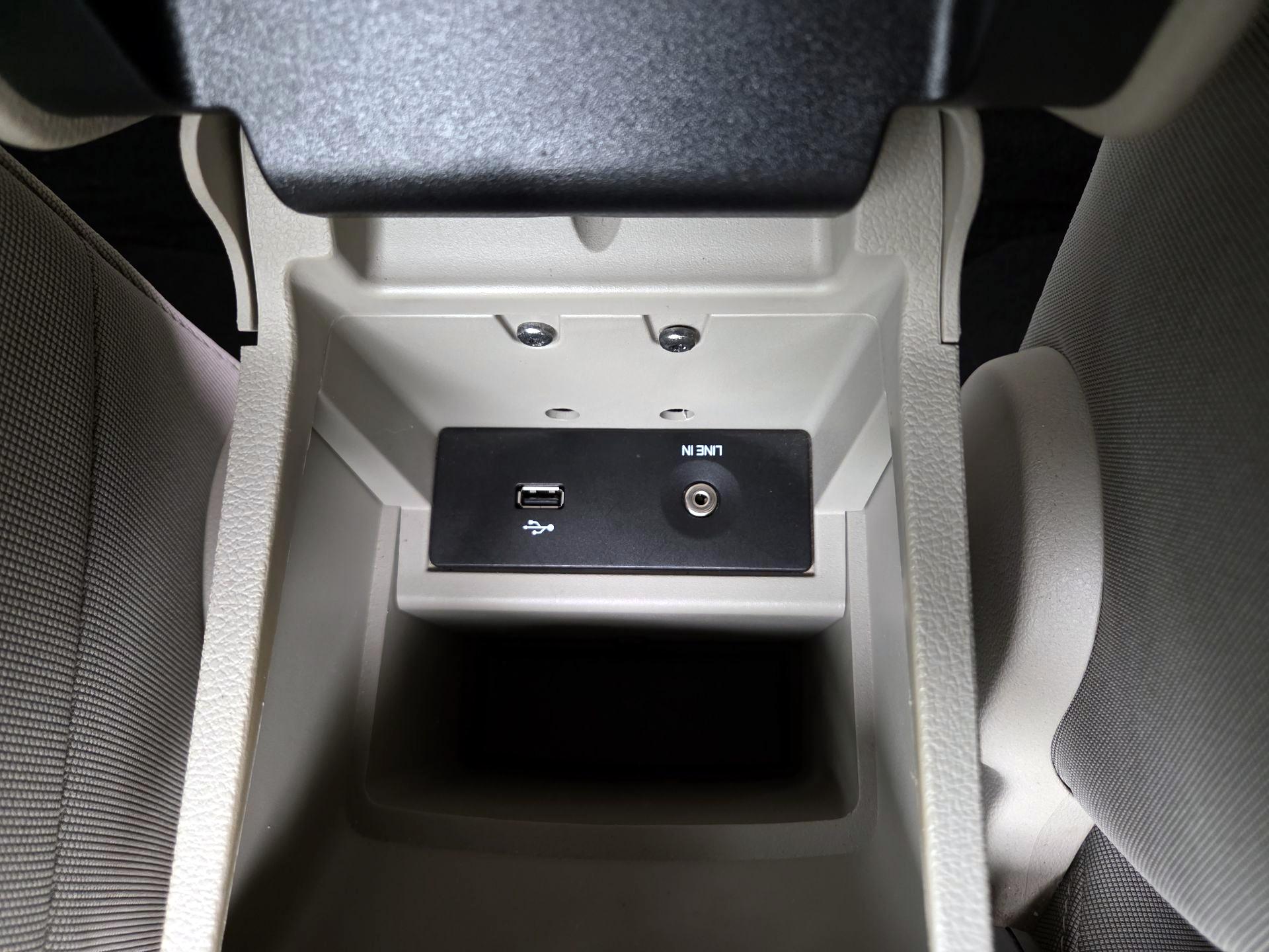Thumbnail: 2014 Ford Focus - 17