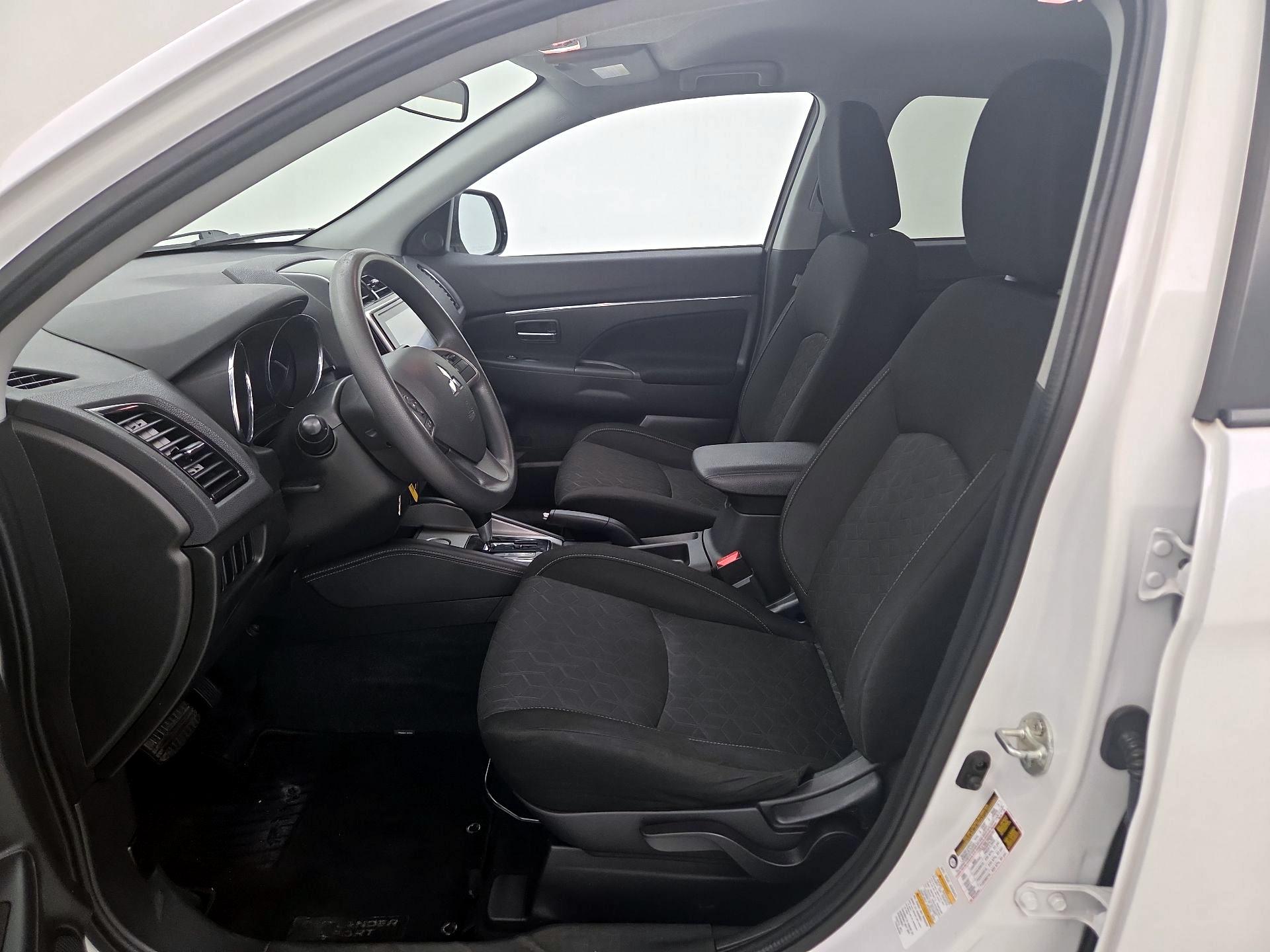 Thumbnail: 2020 Mitsubishi Outlander Sport - 11