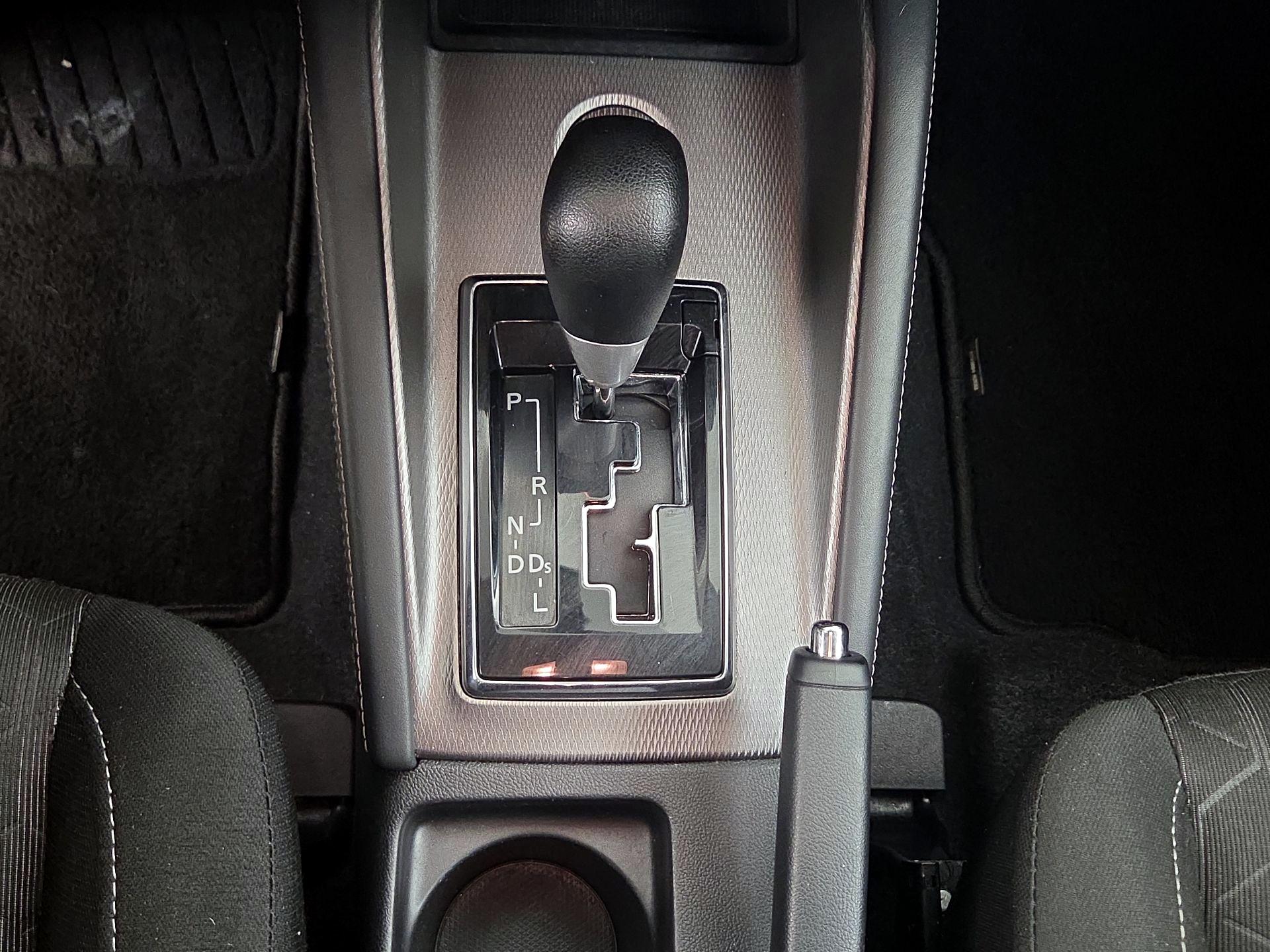 Thumbnail: 2020 Mitsubishi Outlander Sport - 16