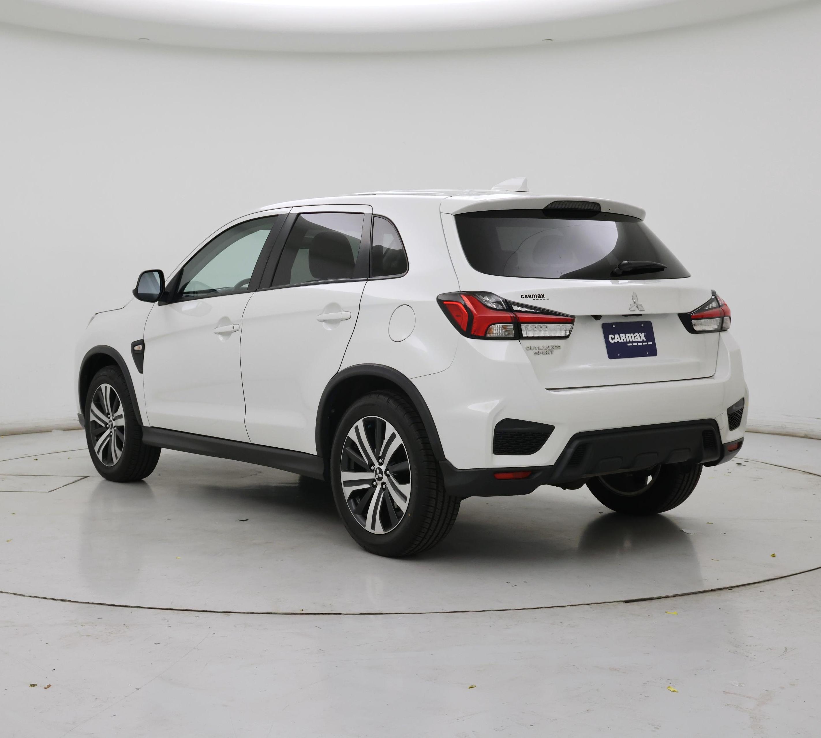 Thumbnail: 2020 Mitsubishi Outlander Sport - 2
