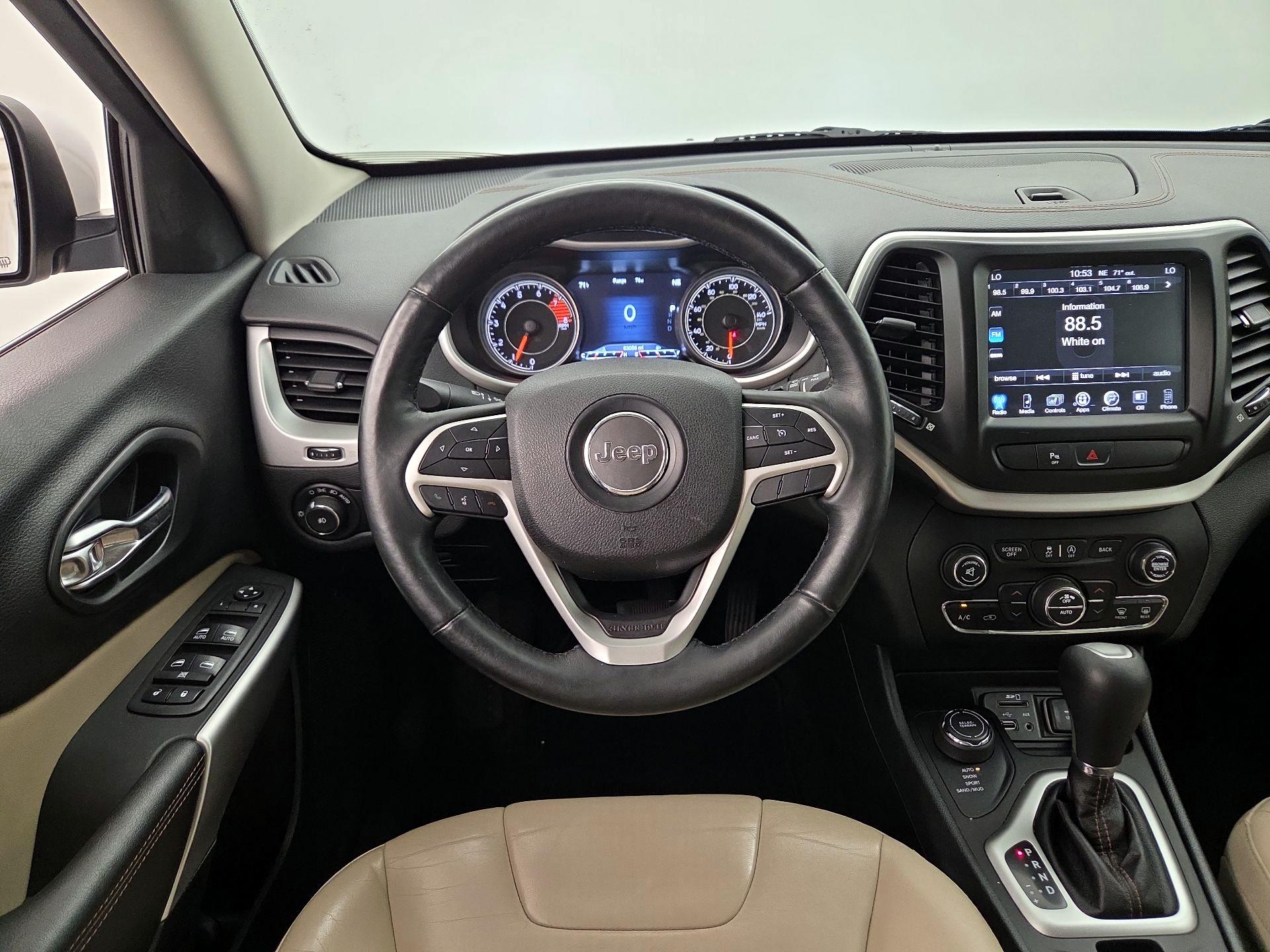 Thumbnail: 2018 Jeep Cherokee - 10