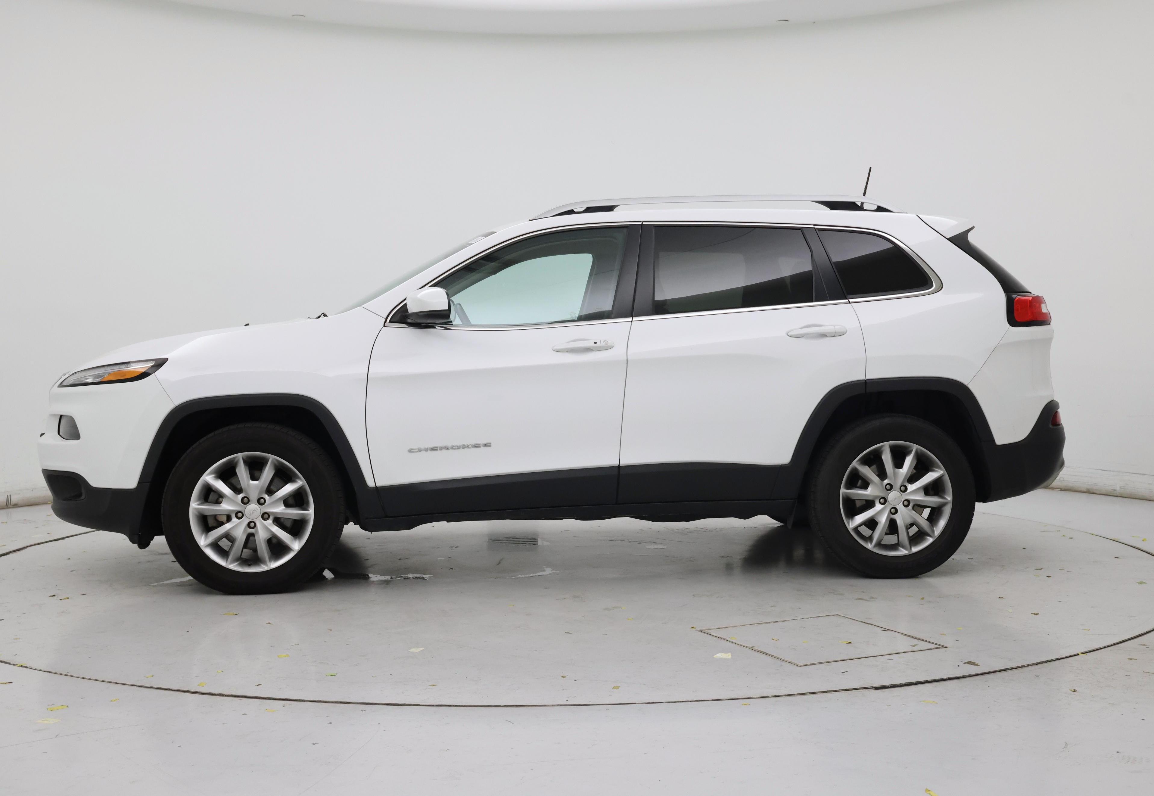Thumbnail: 2018 Jeep Cherokee - 3
