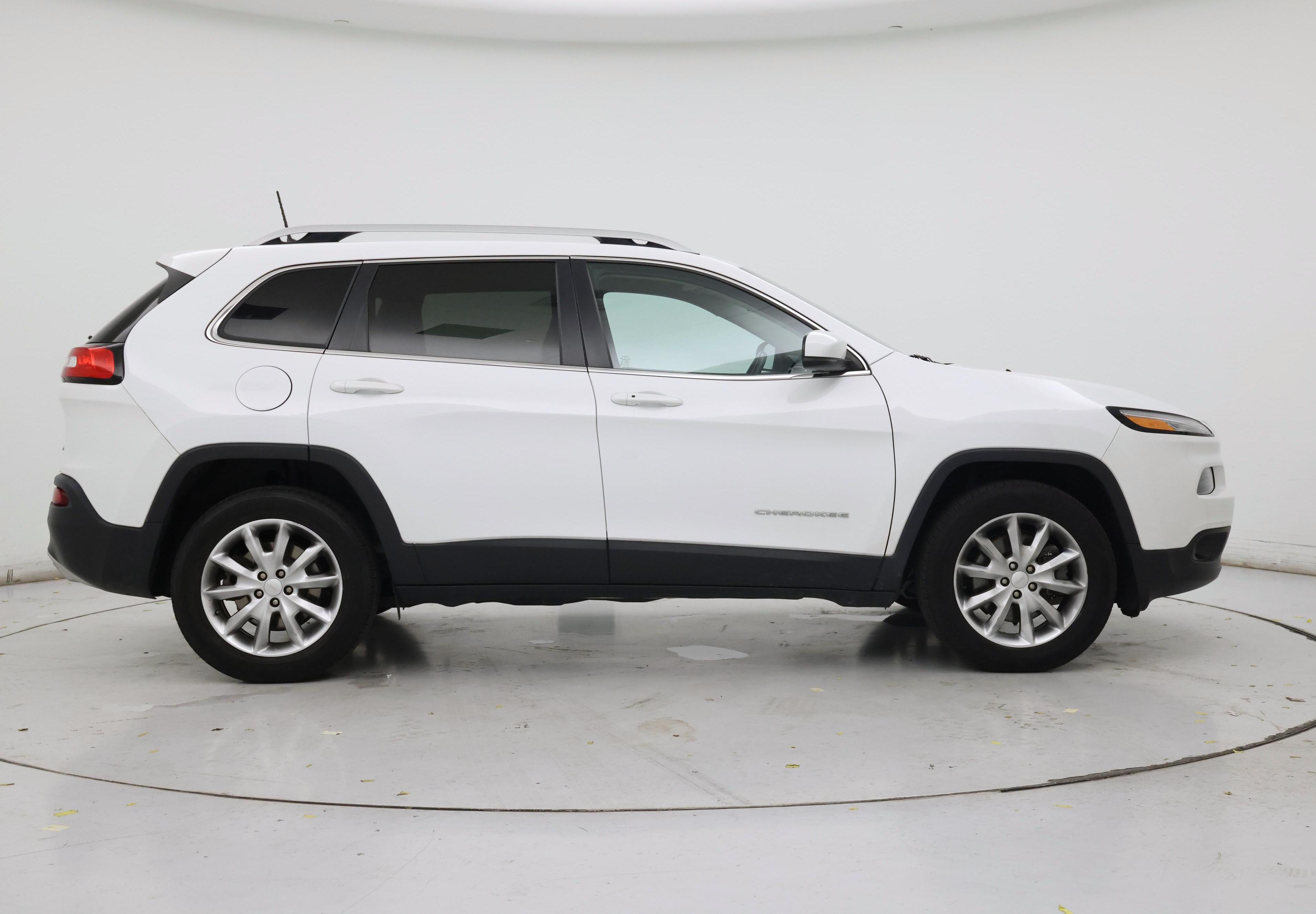 Thumbnail: 2018 Jeep Cherokee - 7