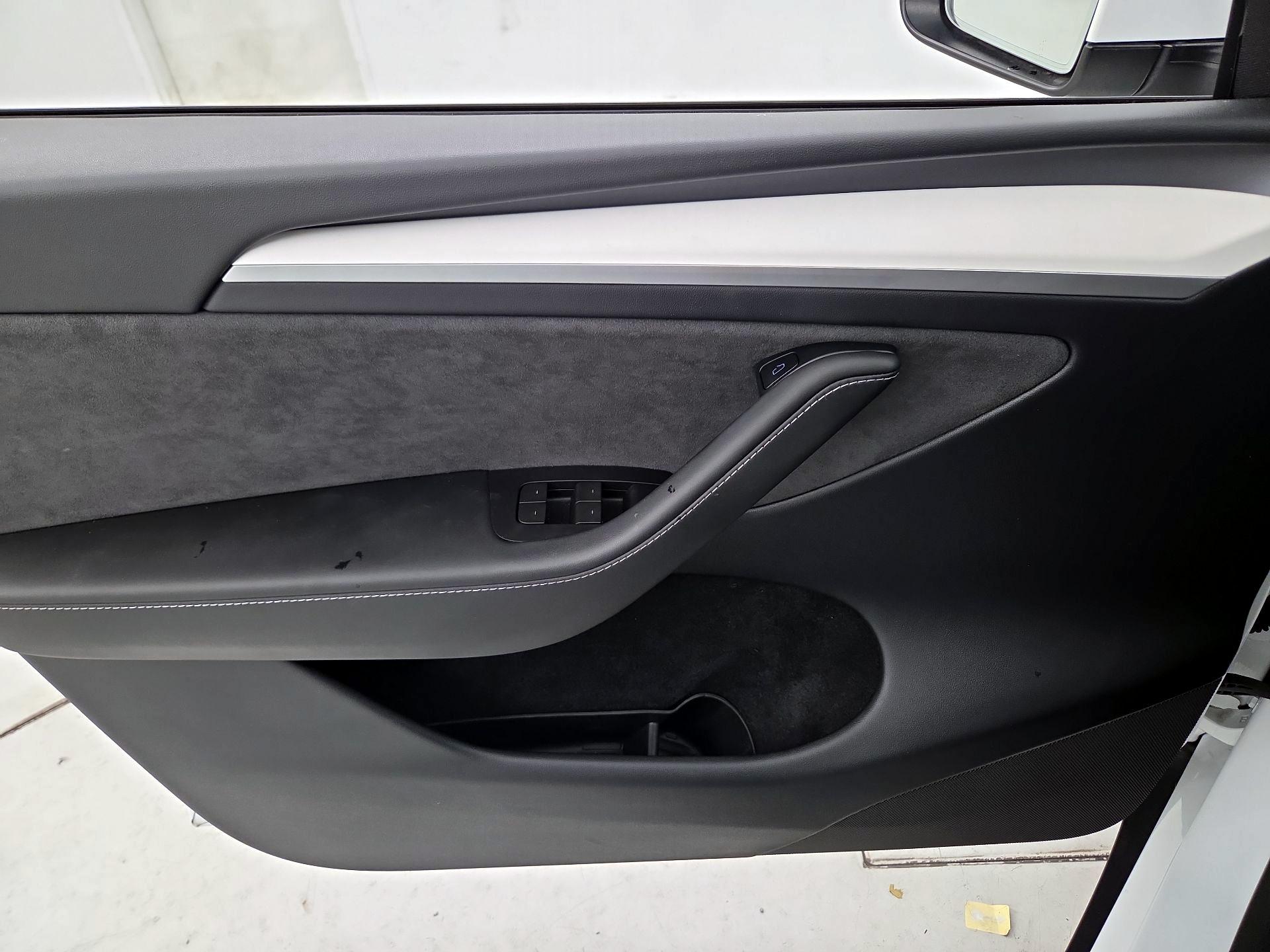 Thumbnail: 2023 Tesla Model Y - 12