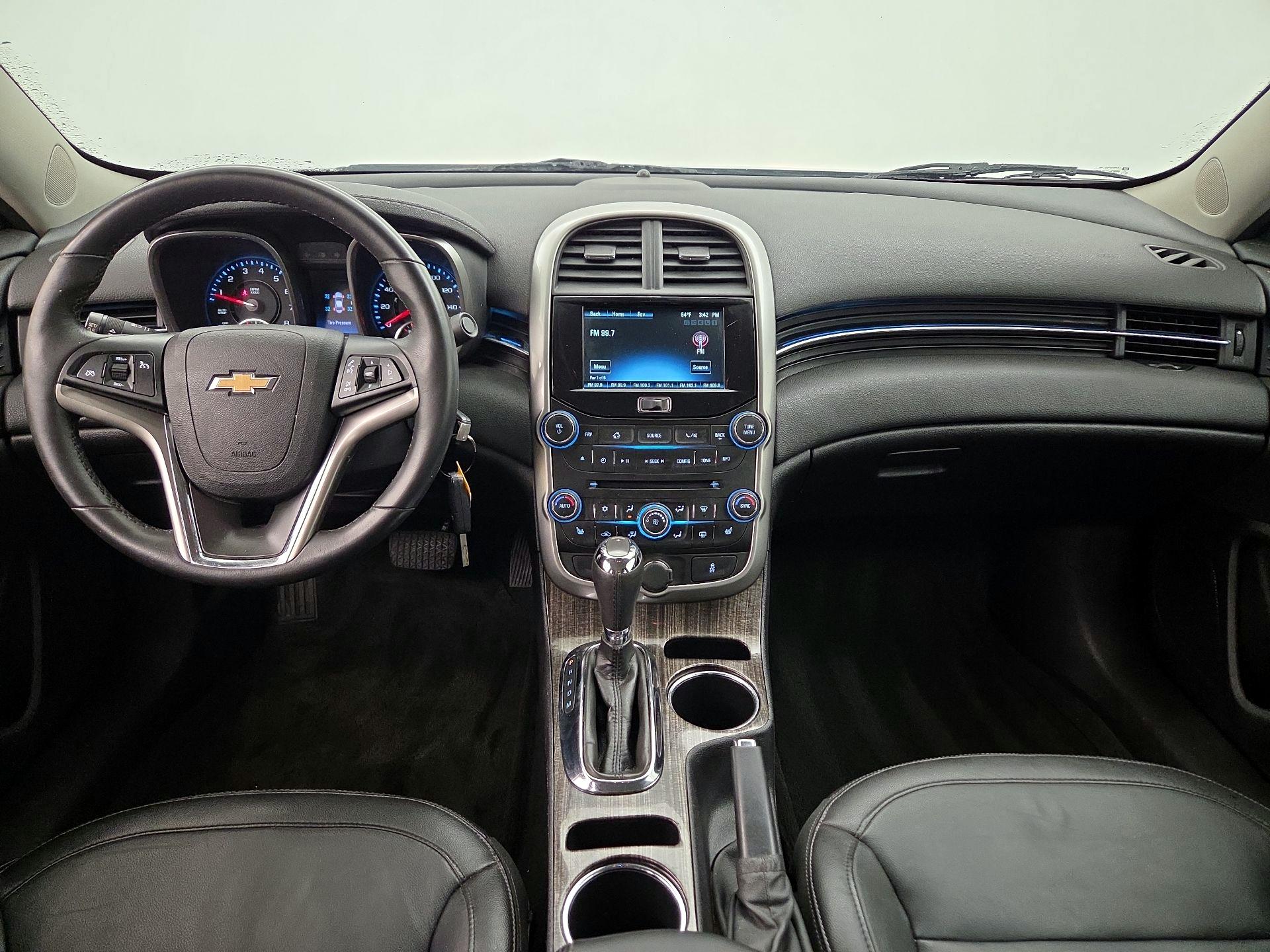 Thumbnail: 2016 Chevrolet Malibu - 9