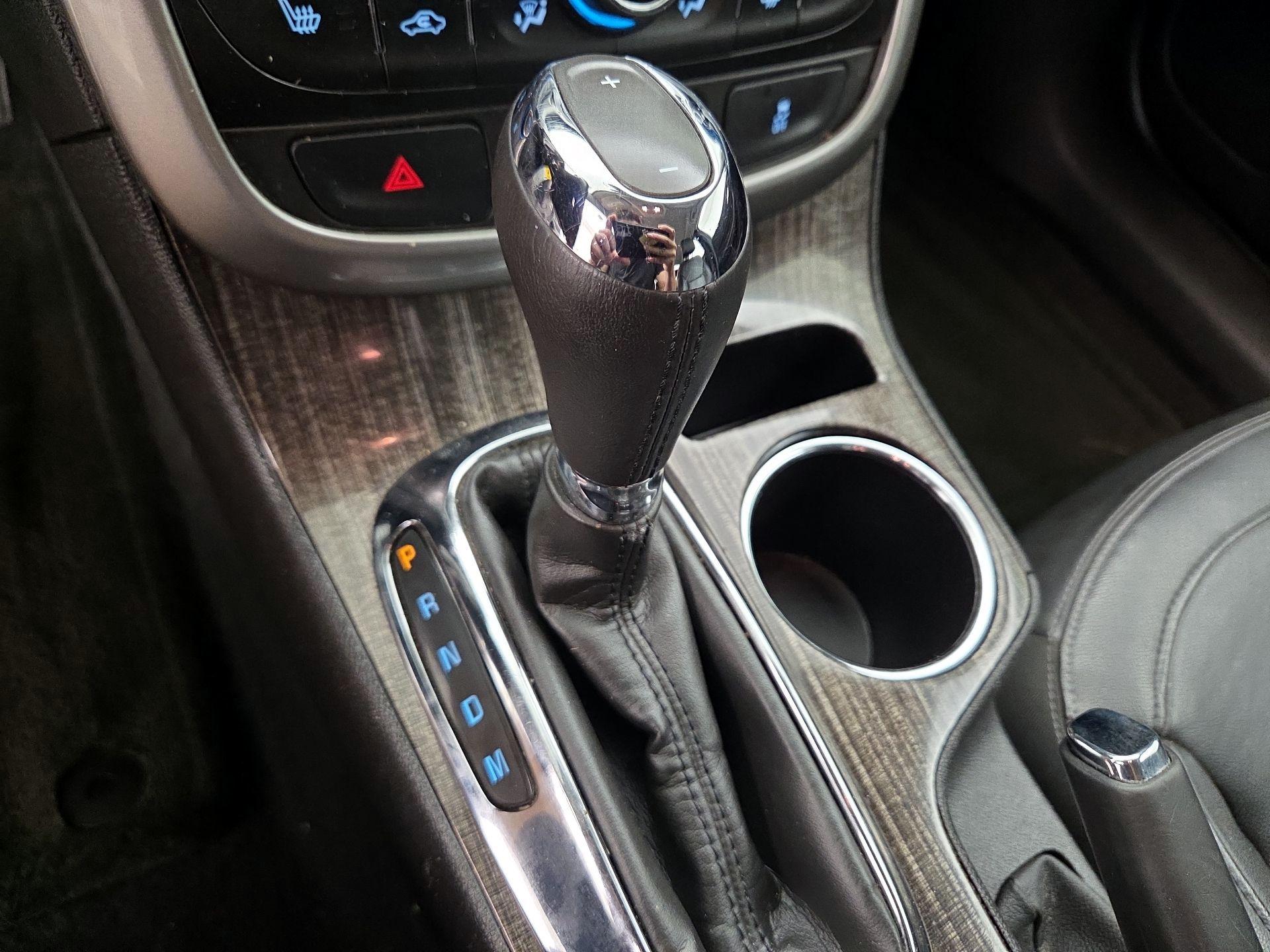 Thumbnail: 2016 Chevrolet Malibu - 16