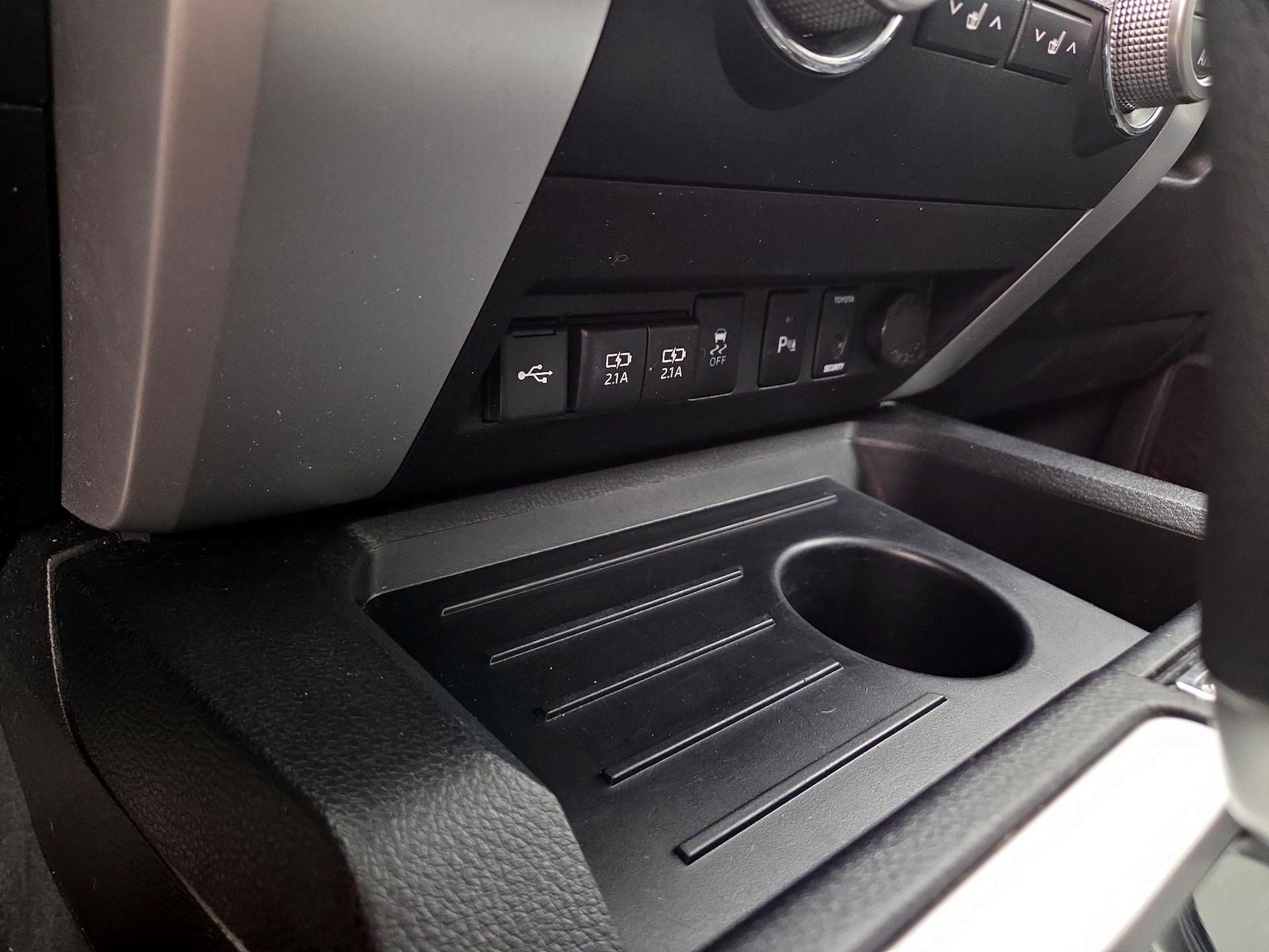 2021 Toyota Tundra Limited - Photo 20