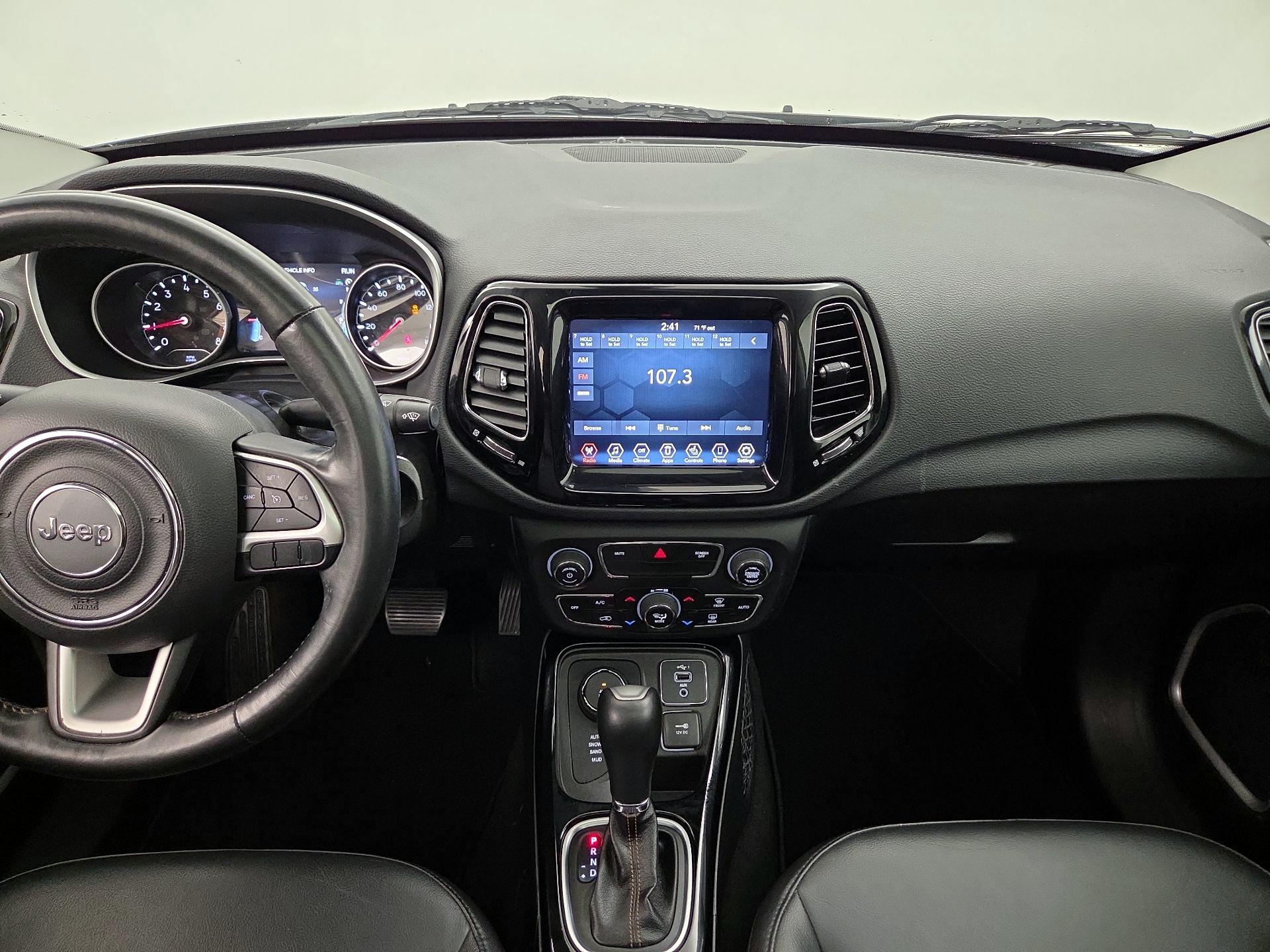 Thumbnail: 2019 Jeep Compass - 9
