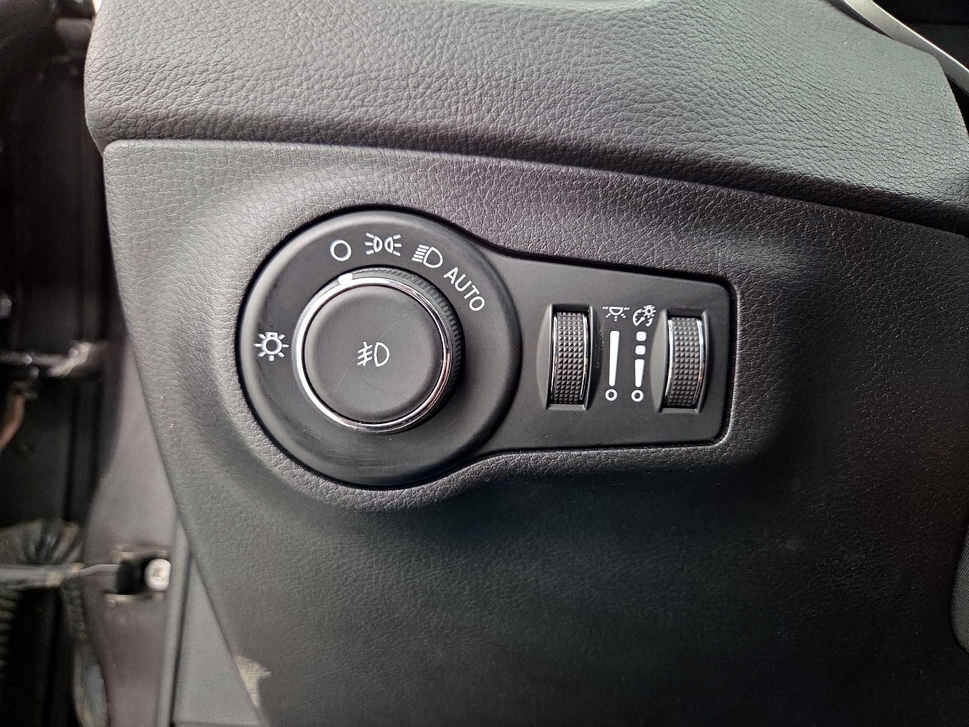 Thumbnail: 2019 Jeep Compass - 13