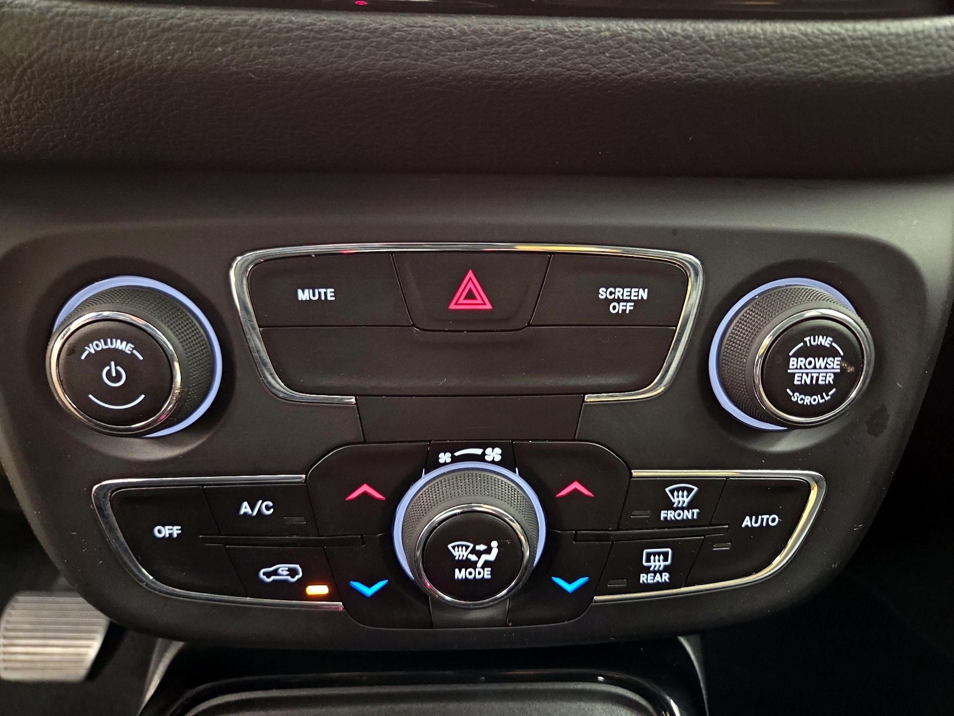 Thumbnail: 2019 Jeep Compass - 16