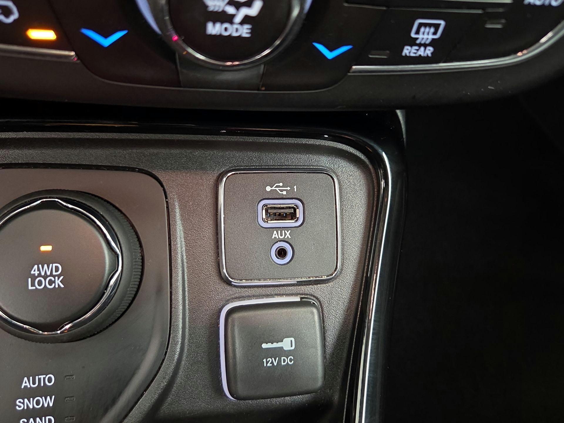 Thumbnail: 2019 Jeep Compass - 18