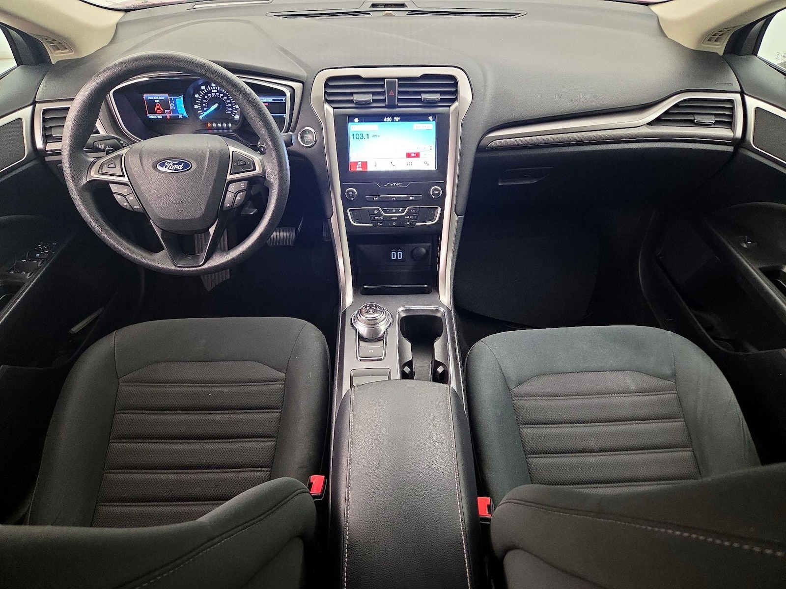 2019 Ford Fusion SE - Photo 10