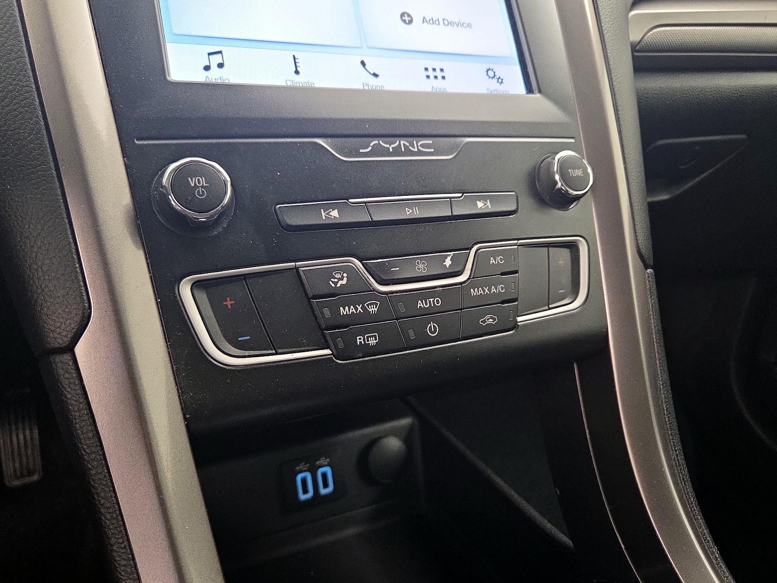 2019 Ford Fusion SE - Photo 17