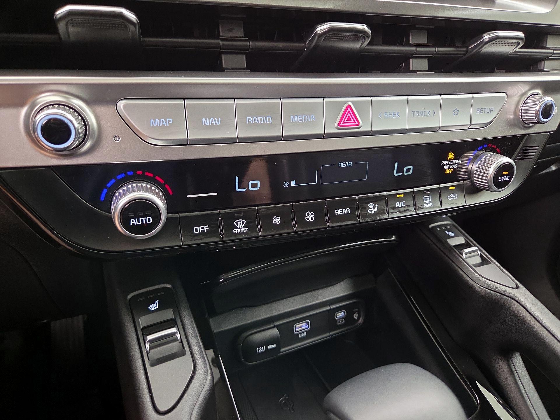 Thumbnail: 2024 Kia Telluride - 17