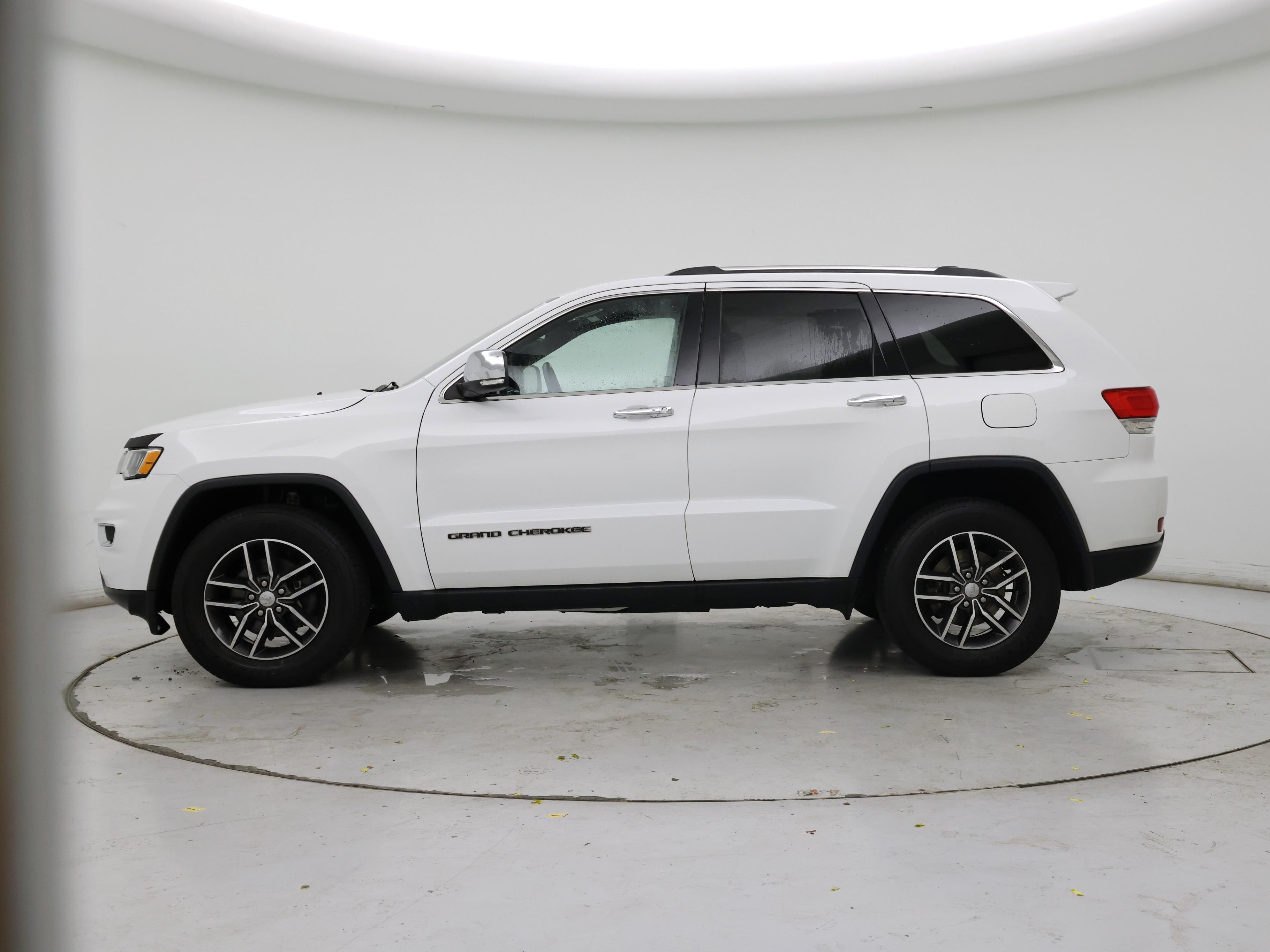 Thumbnail: 2018 Jeep Grand Cherokee - 3