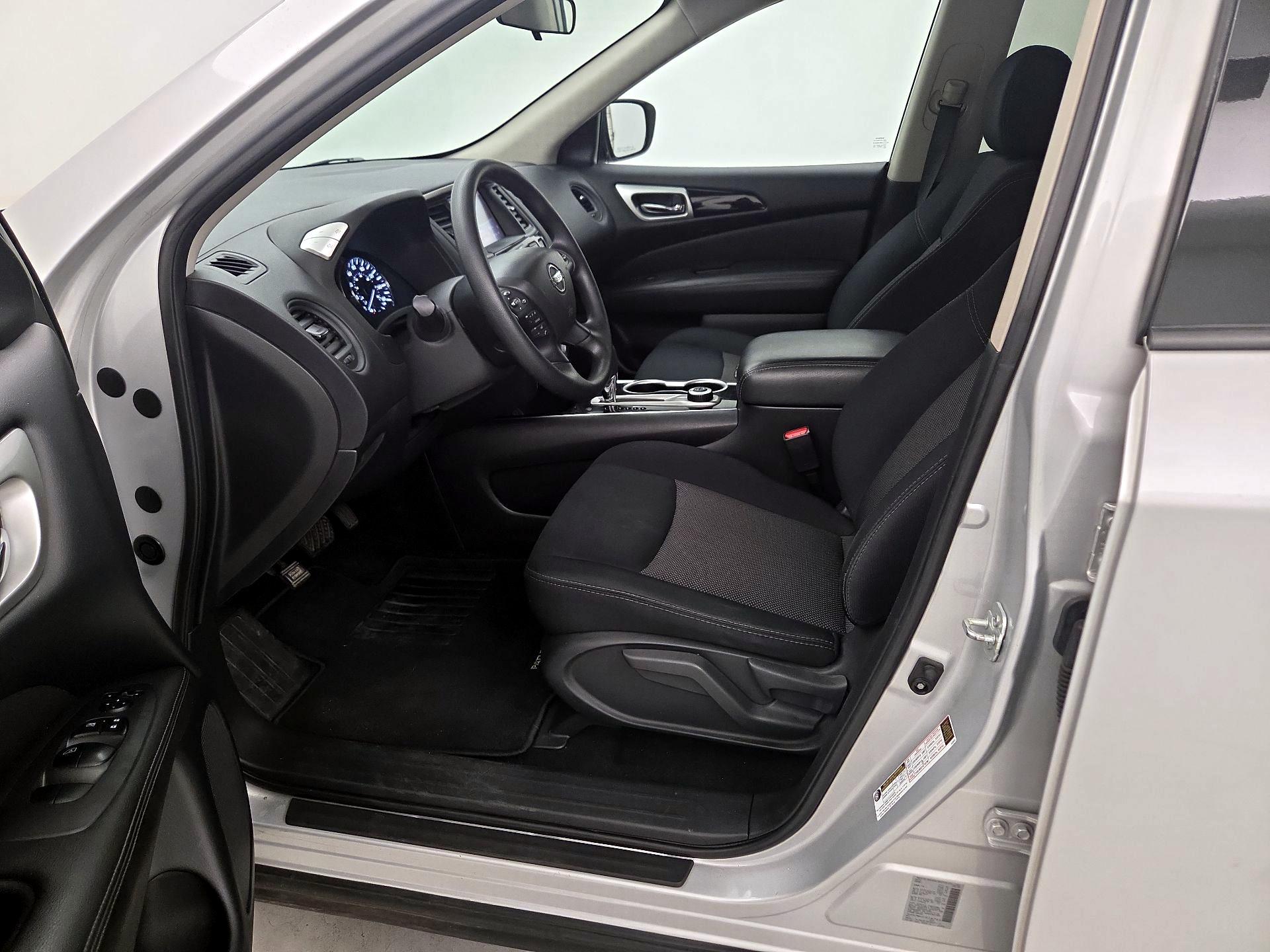 Thumbnail: 2018 Nissan Pathfinder - 11