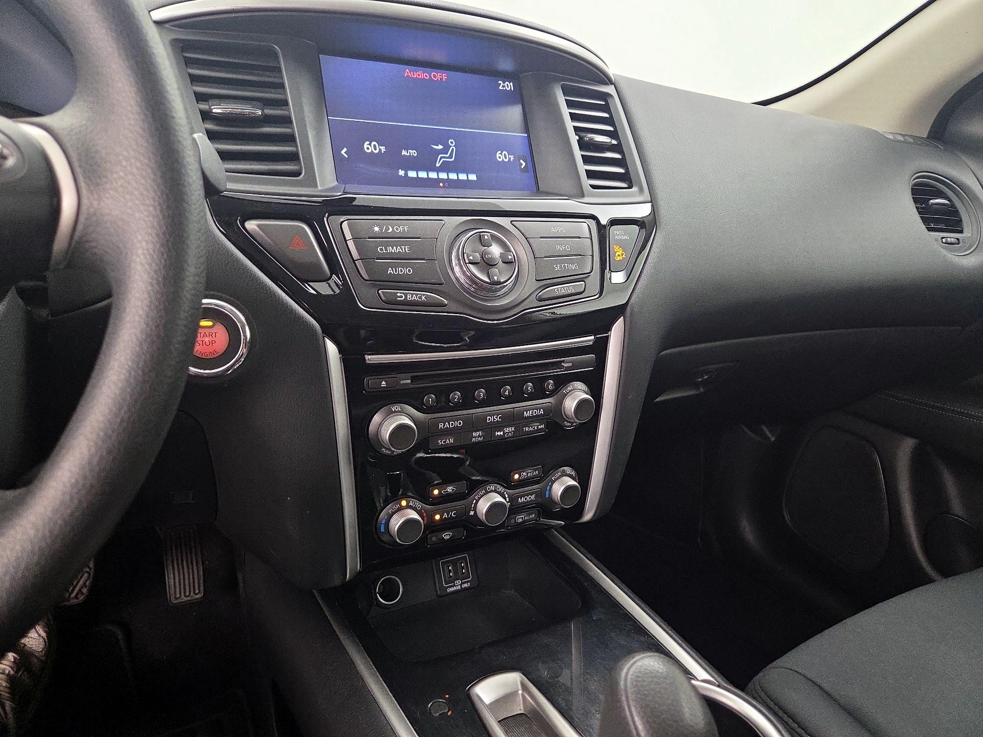 Thumbnail: 2018 Nissan Pathfinder - 16