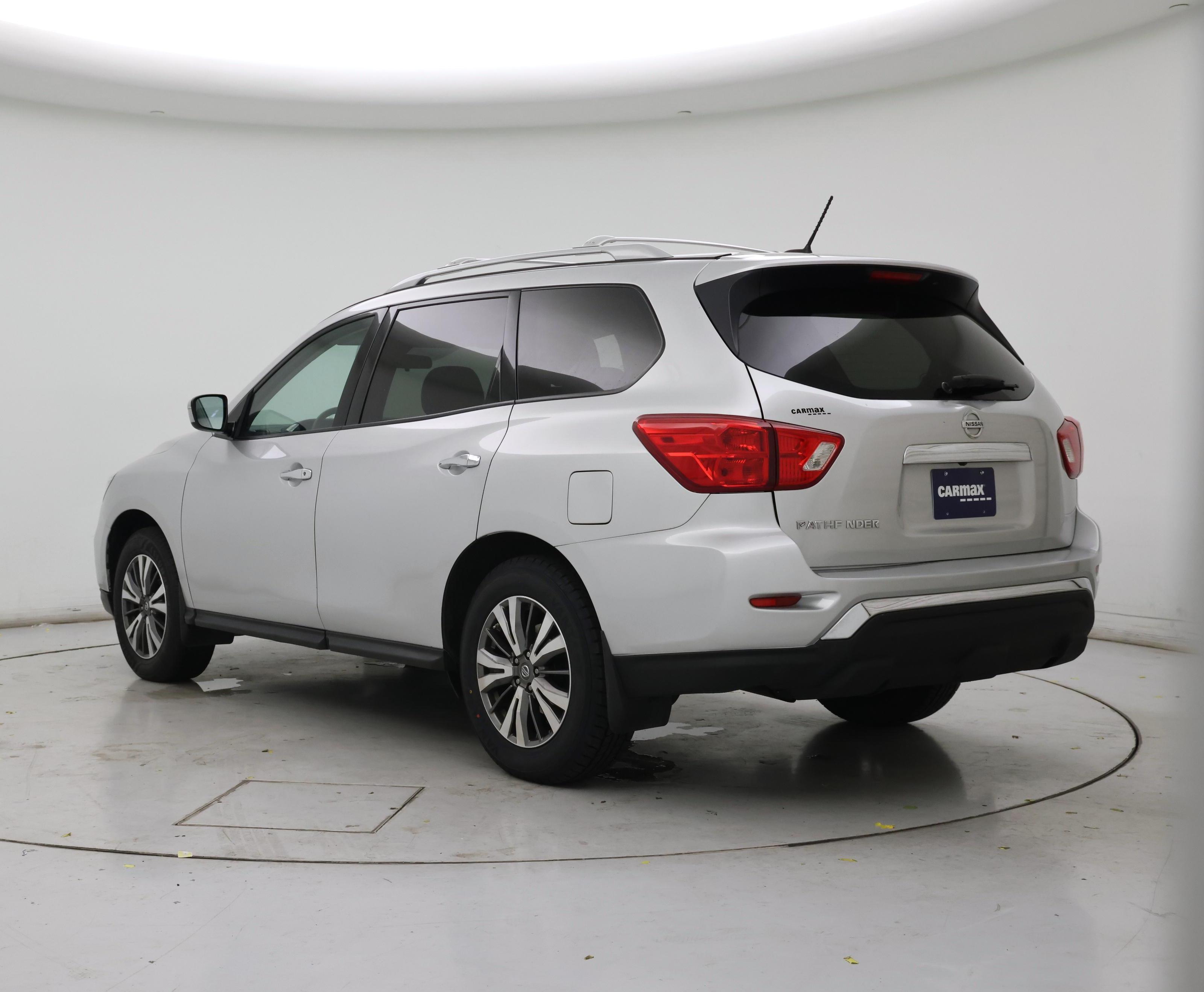 Thumbnail: 2018 Nissan Pathfinder - 2