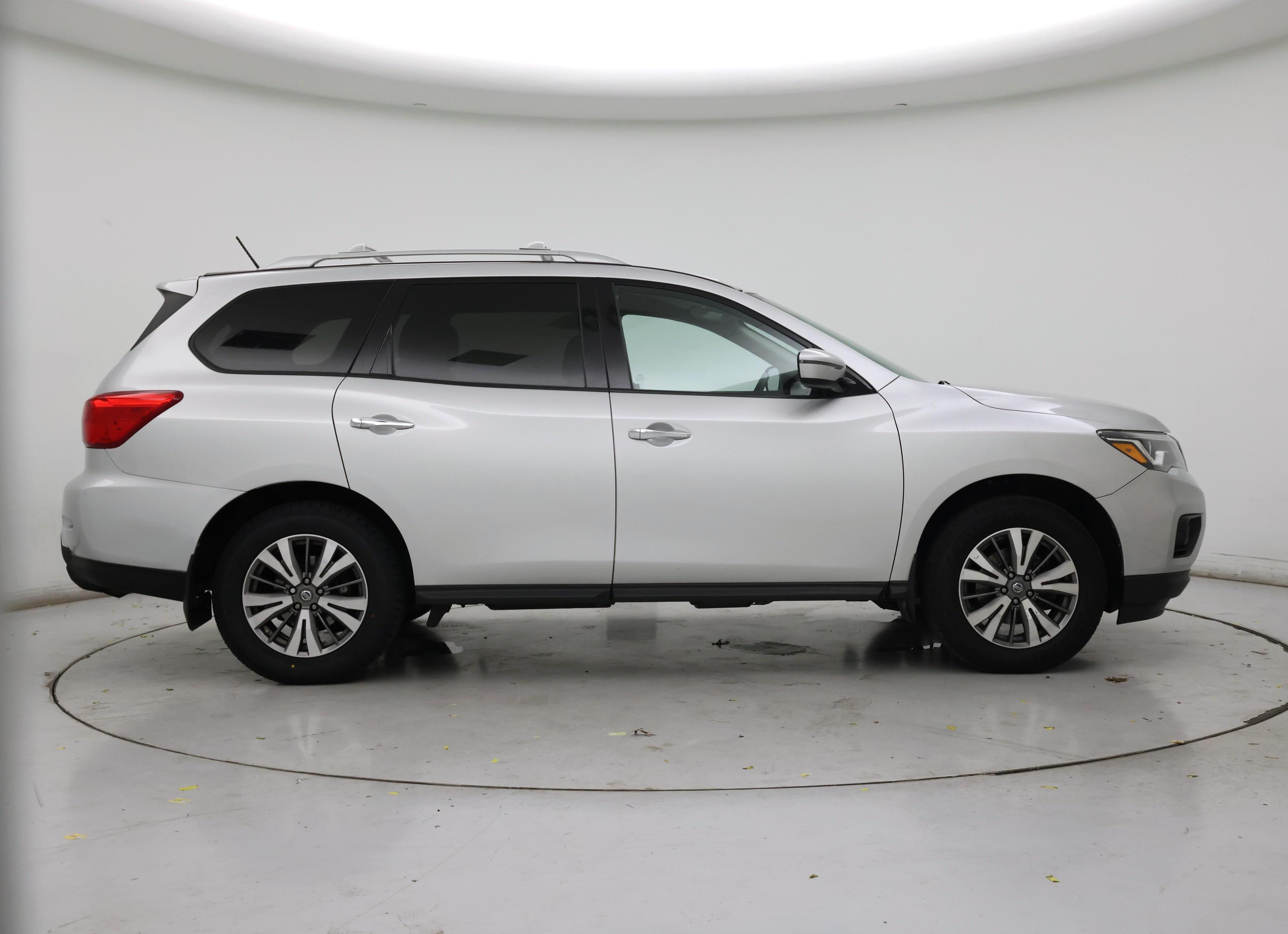 Thumbnail: 2018 Nissan Pathfinder - 7