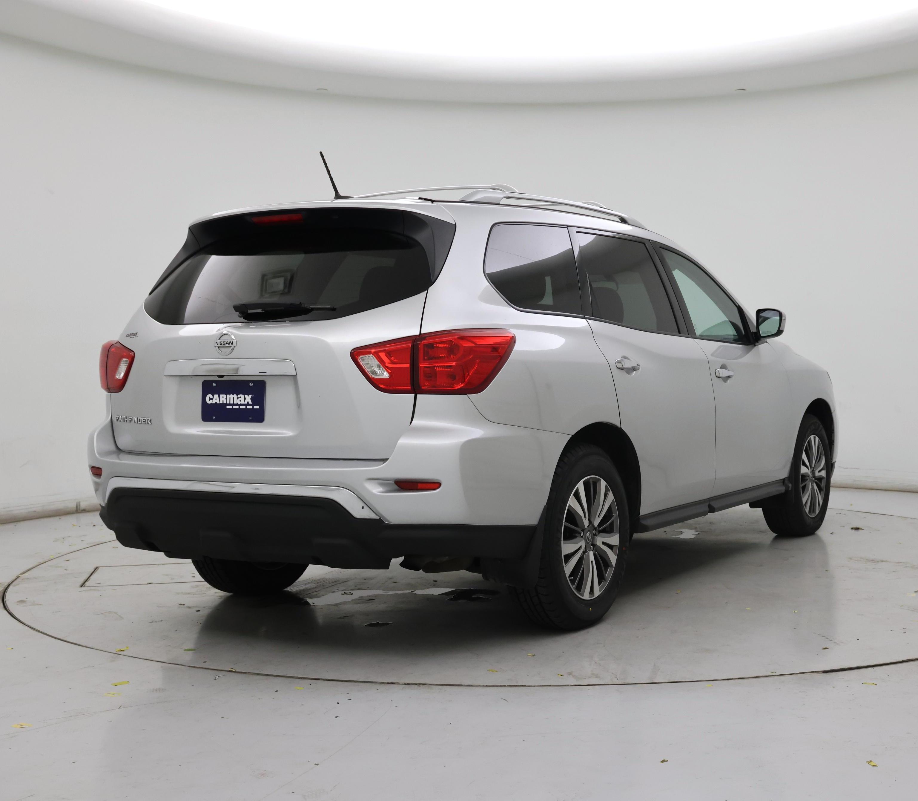 Thumbnail: 2018 Nissan Pathfinder - 8
