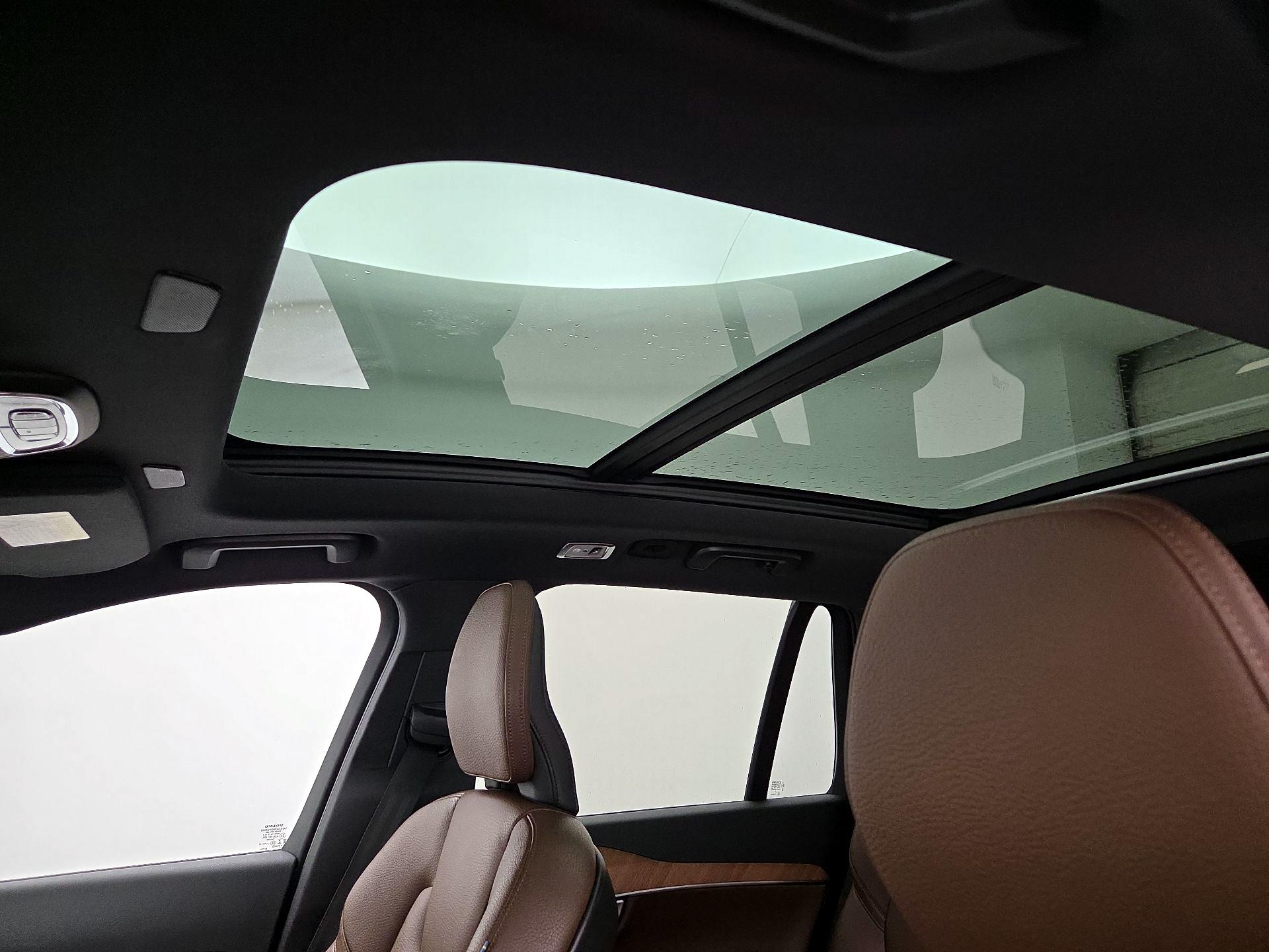 Thumbnail: 2022 Volvo XC90 - 20