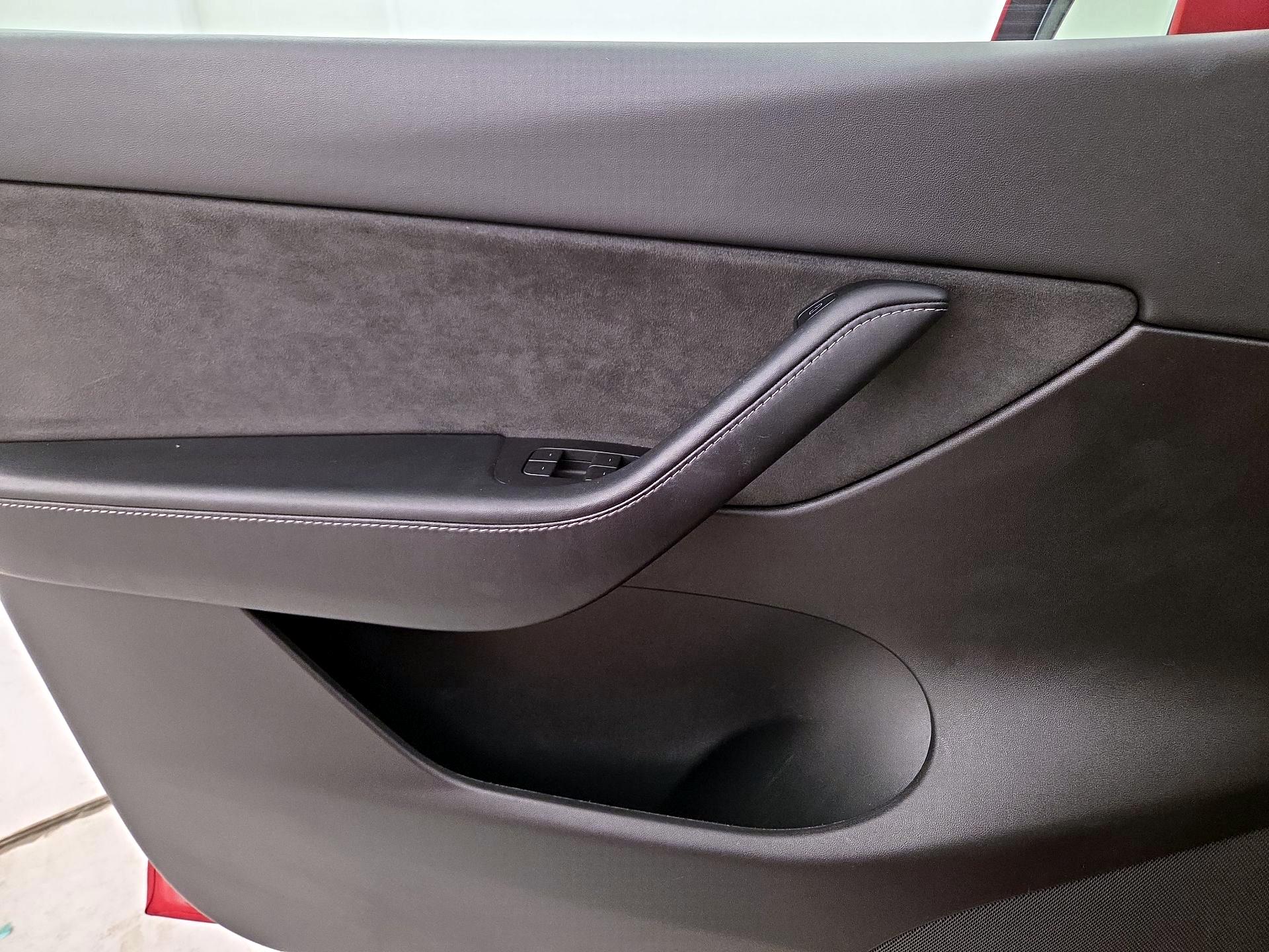 Thumbnail: 2022 Tesla Model Y - 12