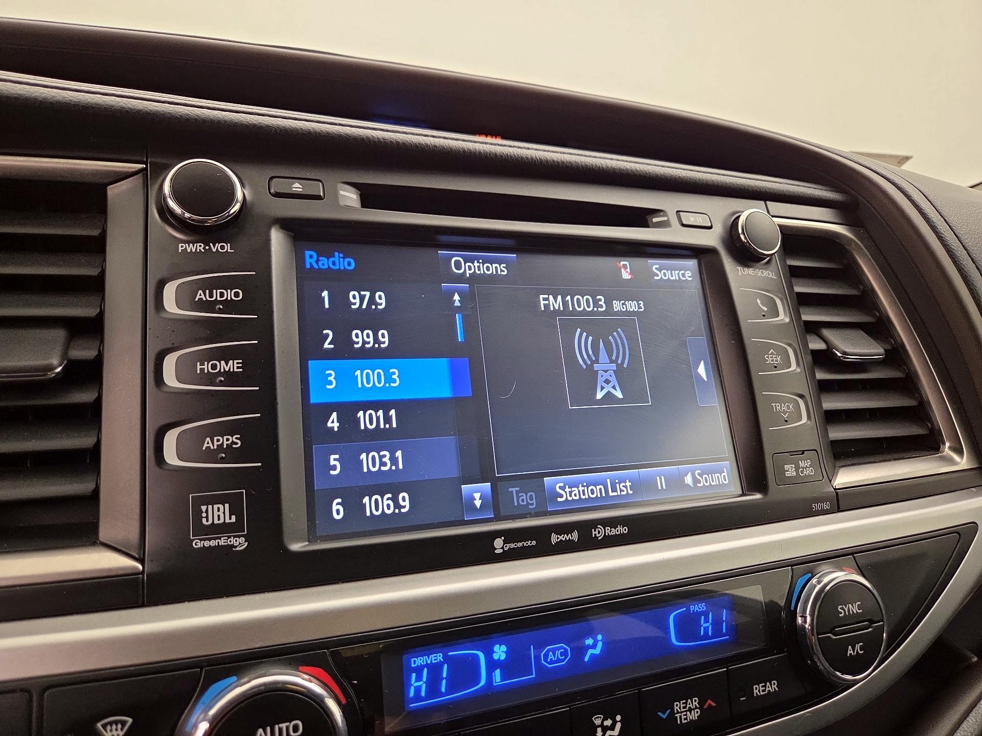 Thumbnail: 2016 Toyota Highlander - 16
