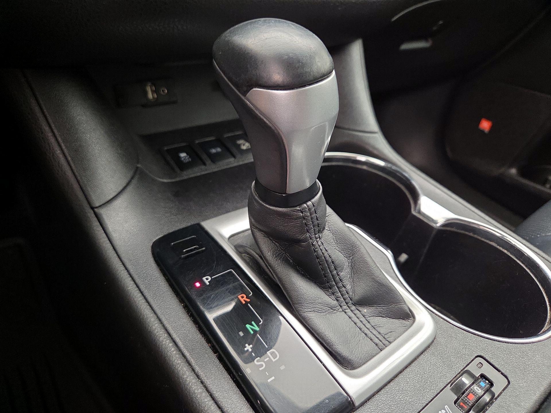 Thumbnail: 2016 Toyota Highlander - 18